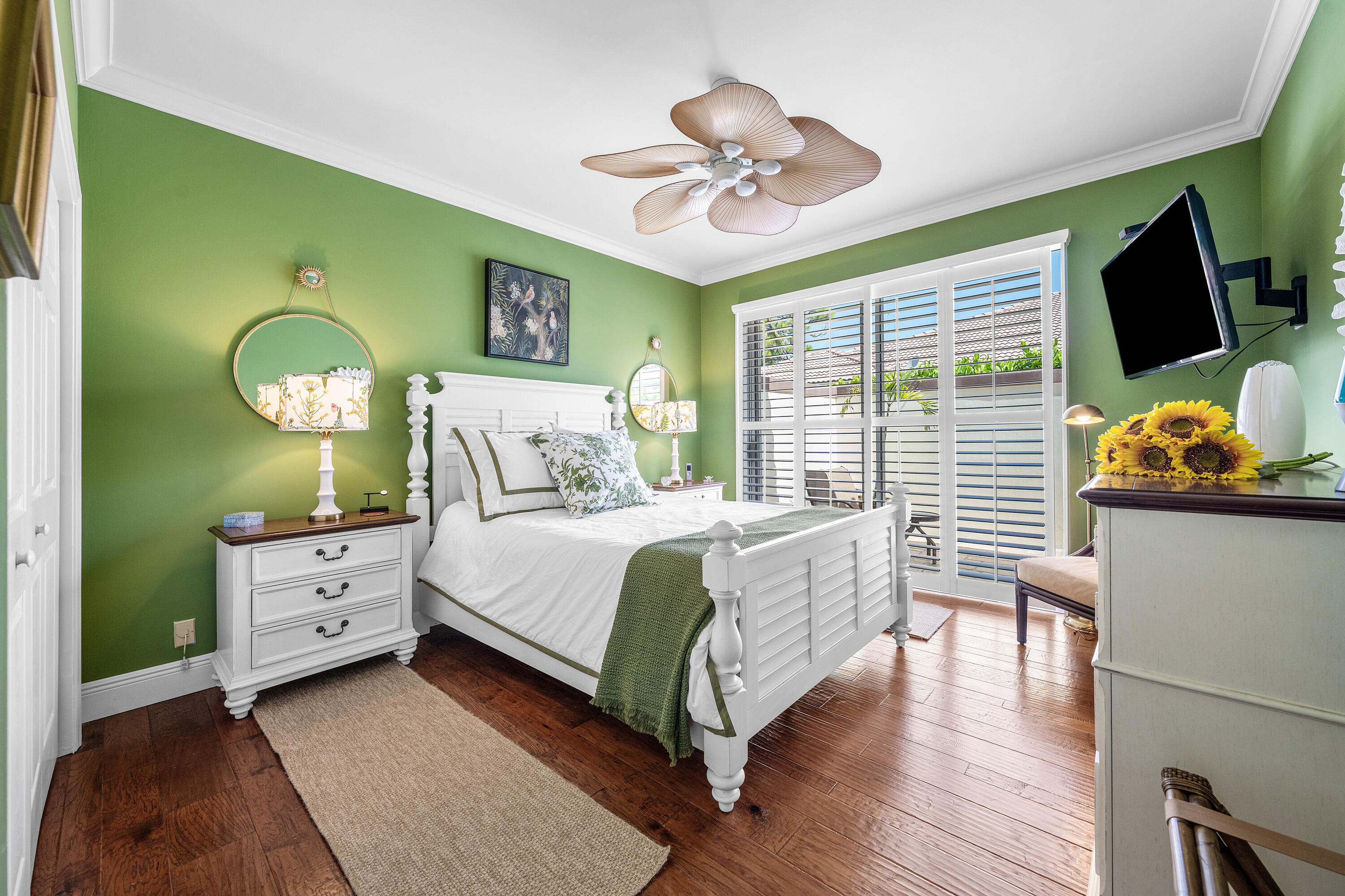 586 N Country Club, Atlantis FL 33462