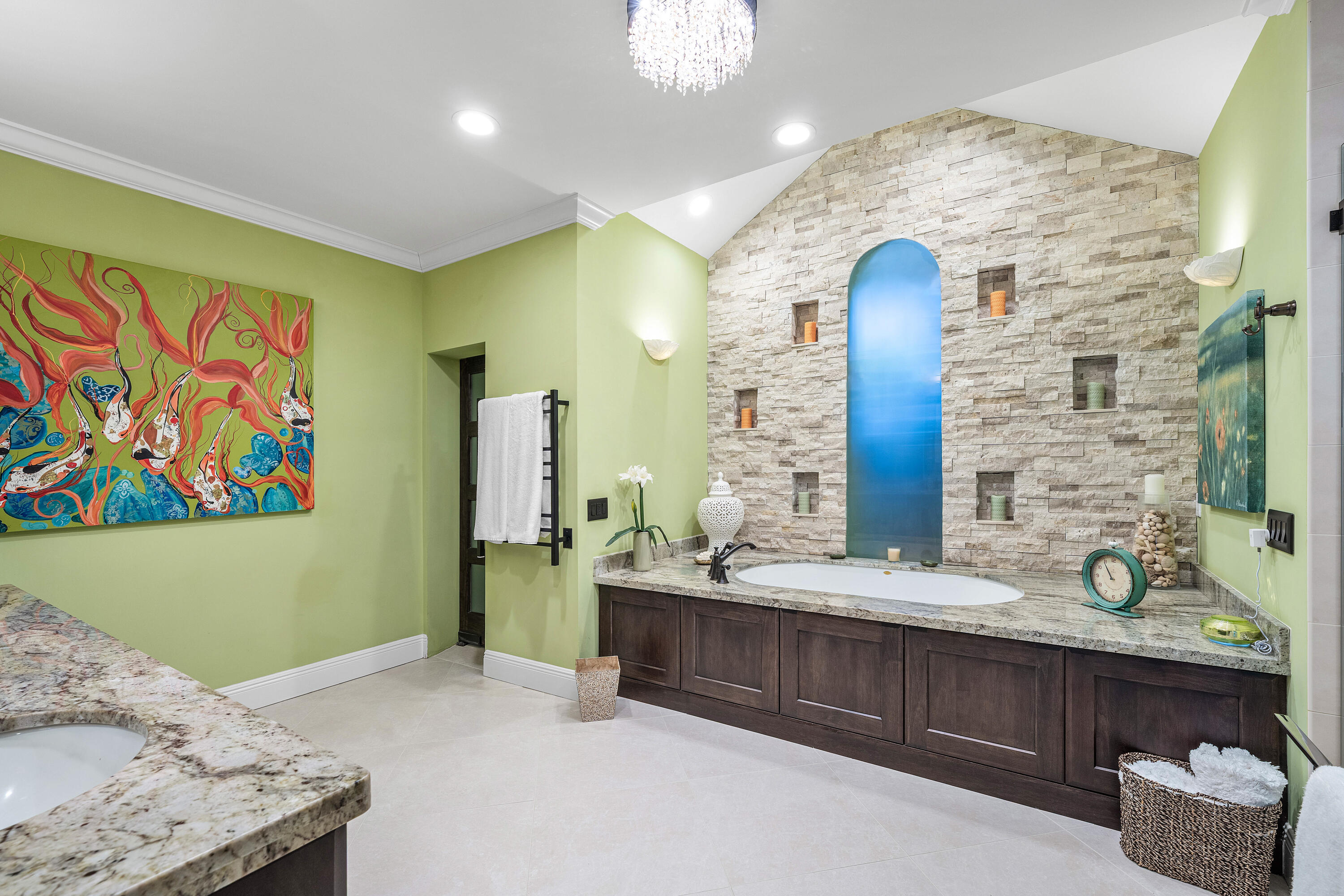 586 N Country Club, Atlantis FL 33462