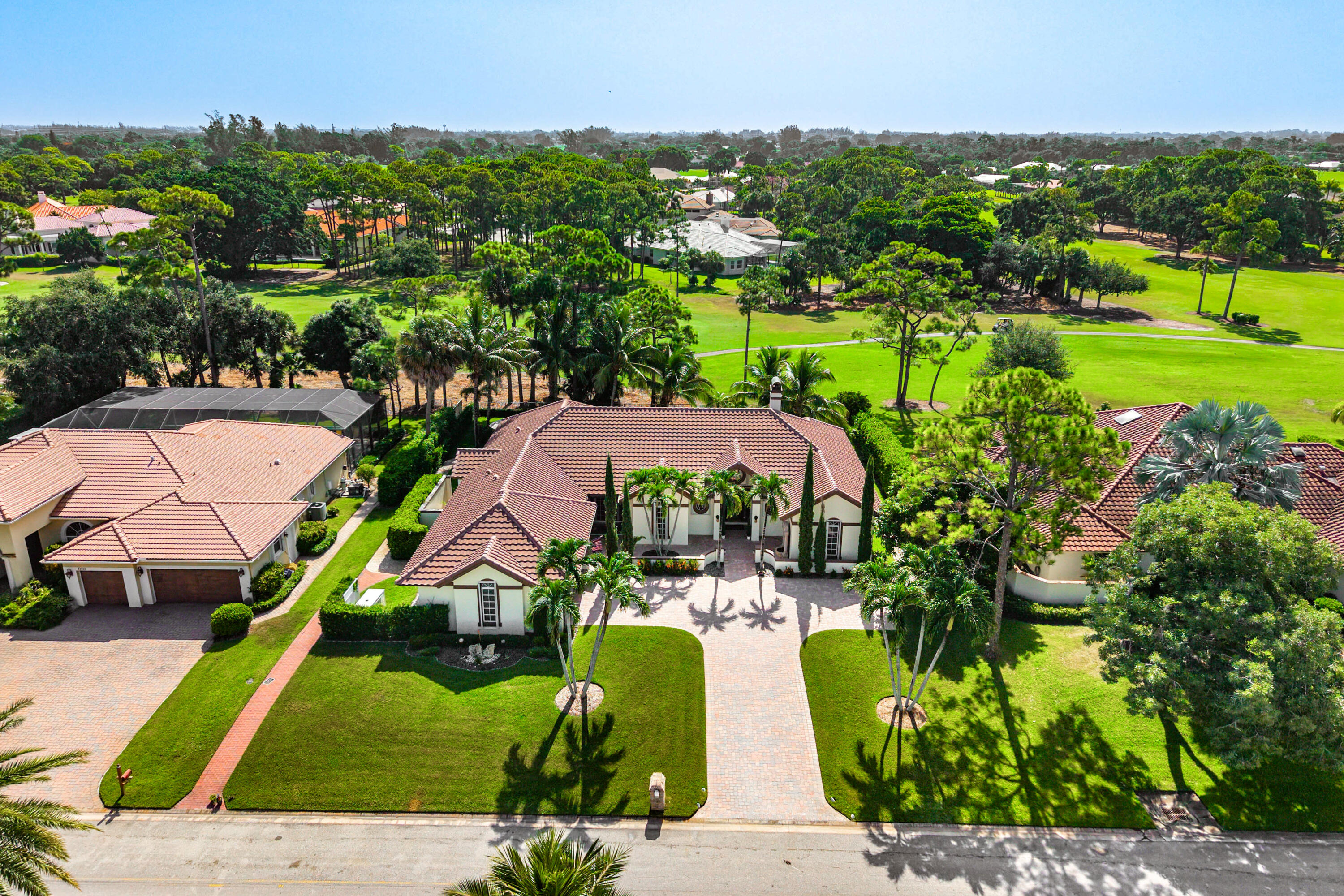 586 N Country Club, Atlantis FL 33462