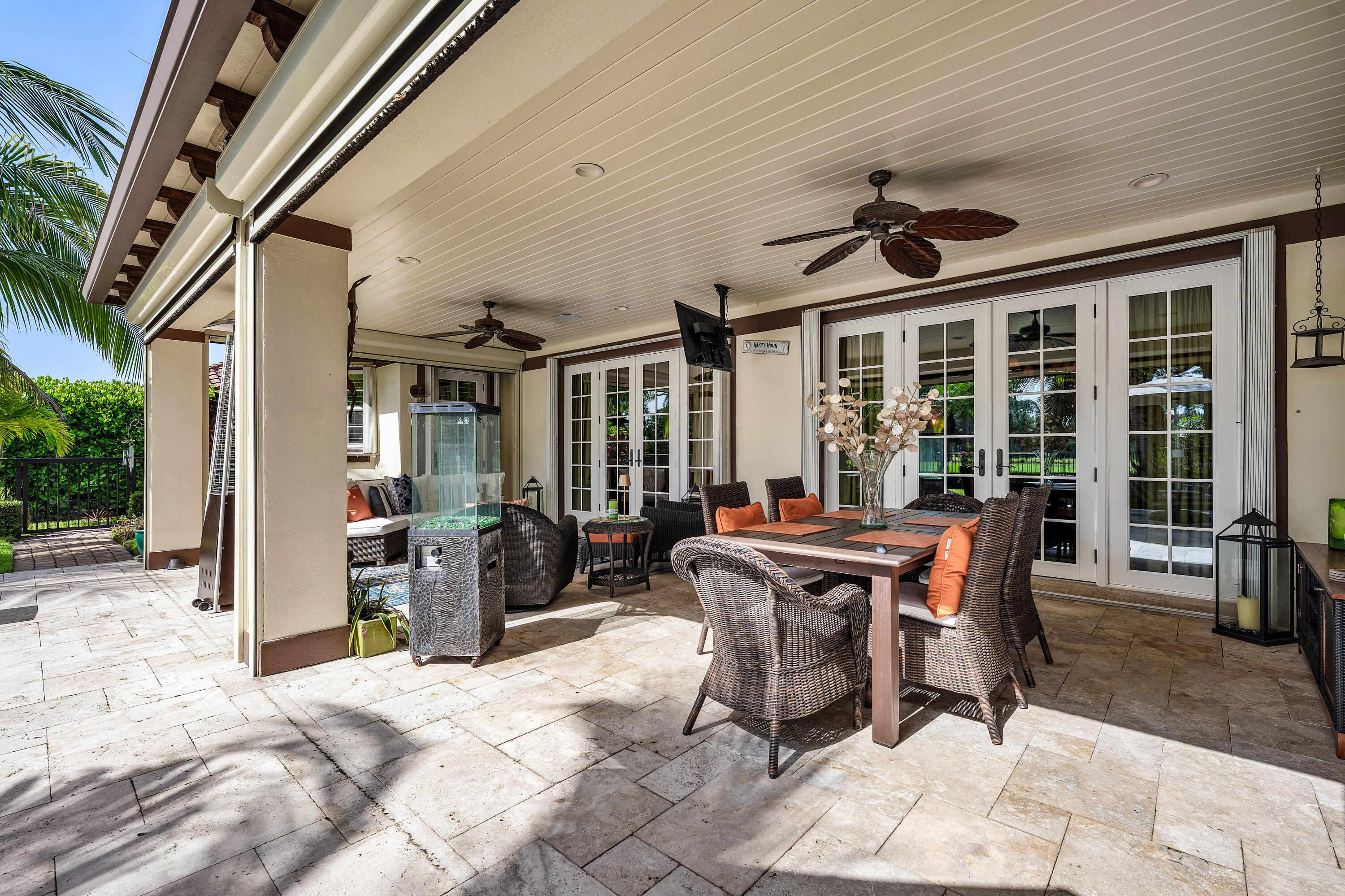 586 N Country Club, Atlantis FL 33462