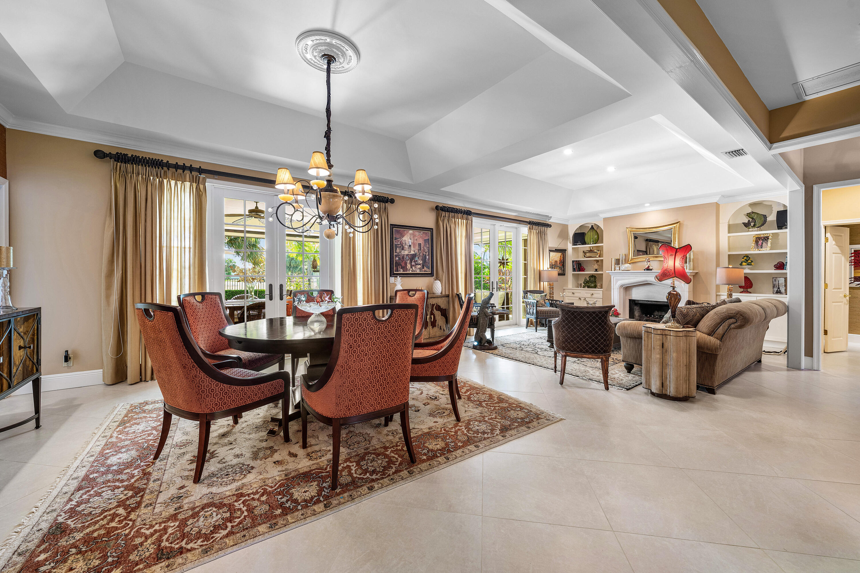 586 N Country Club, Atlantis FL 33462