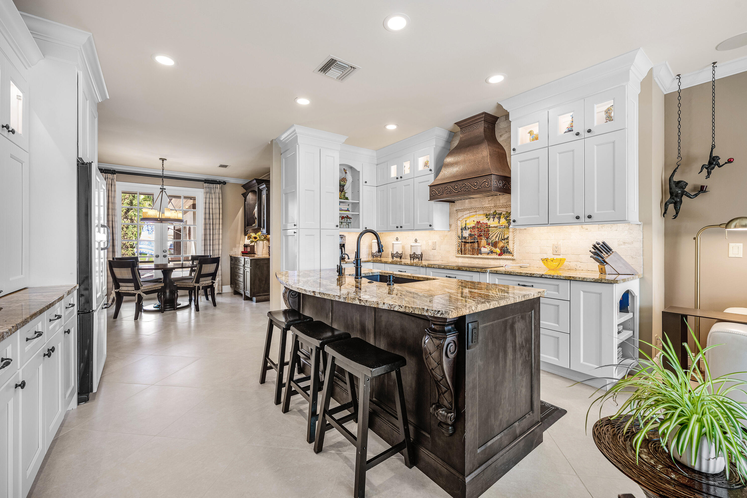 586 N Country Club, Atlantis FL 33462