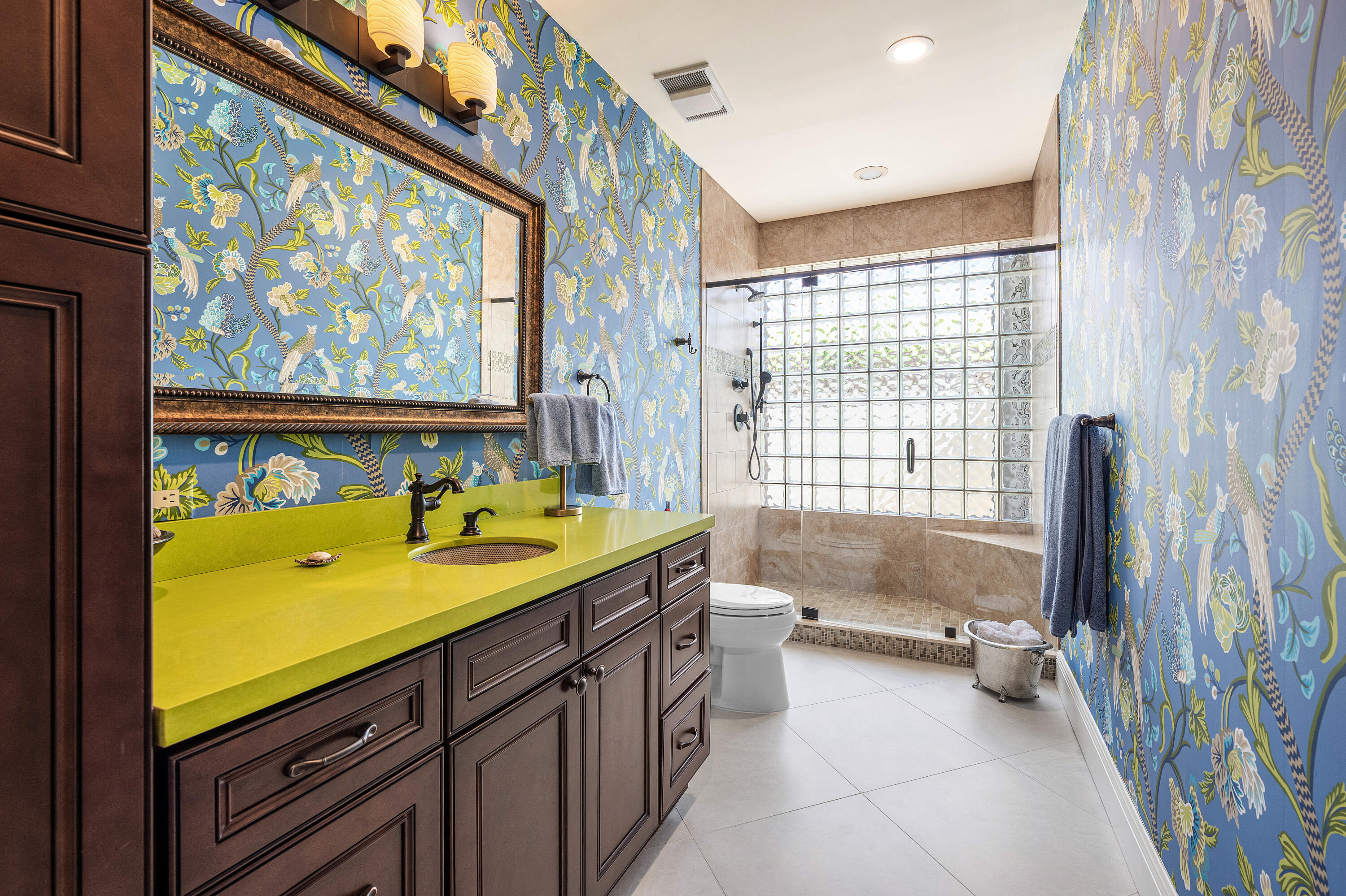 586 N Country Club, Atlantis FL 33462