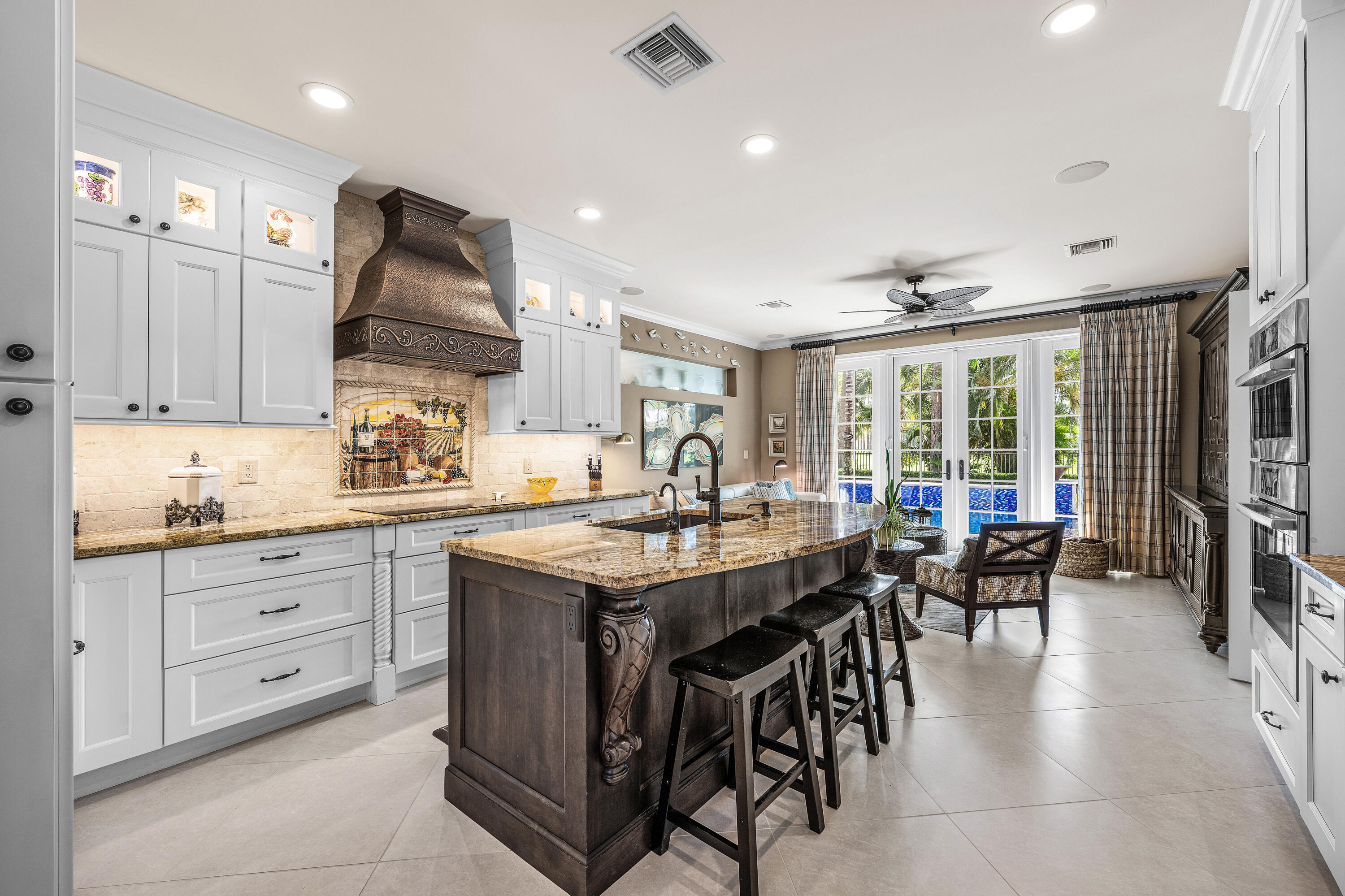 586 N Country Club, Atlantis FL 33462