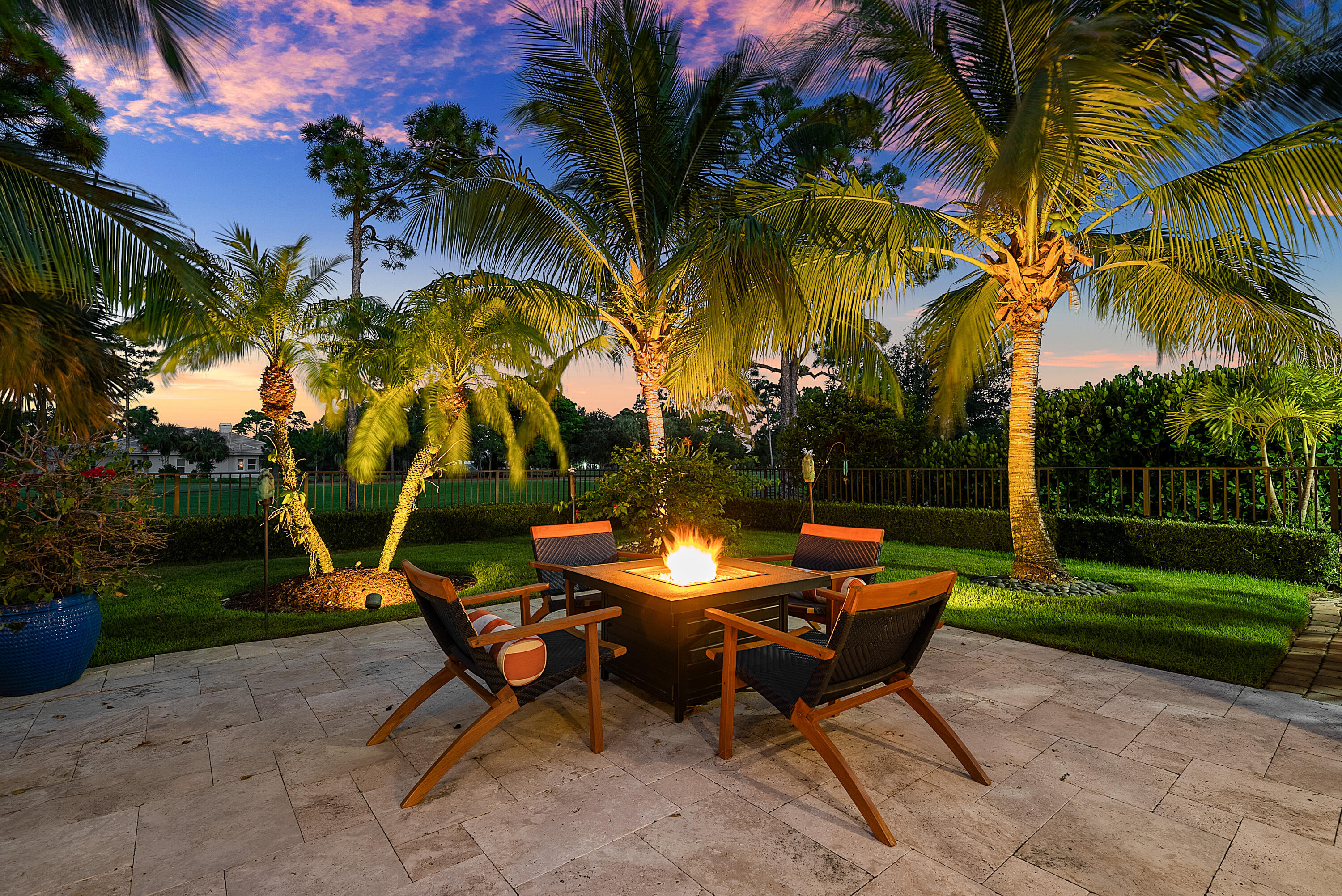 586 N Country Club, Atlantis FL 33462