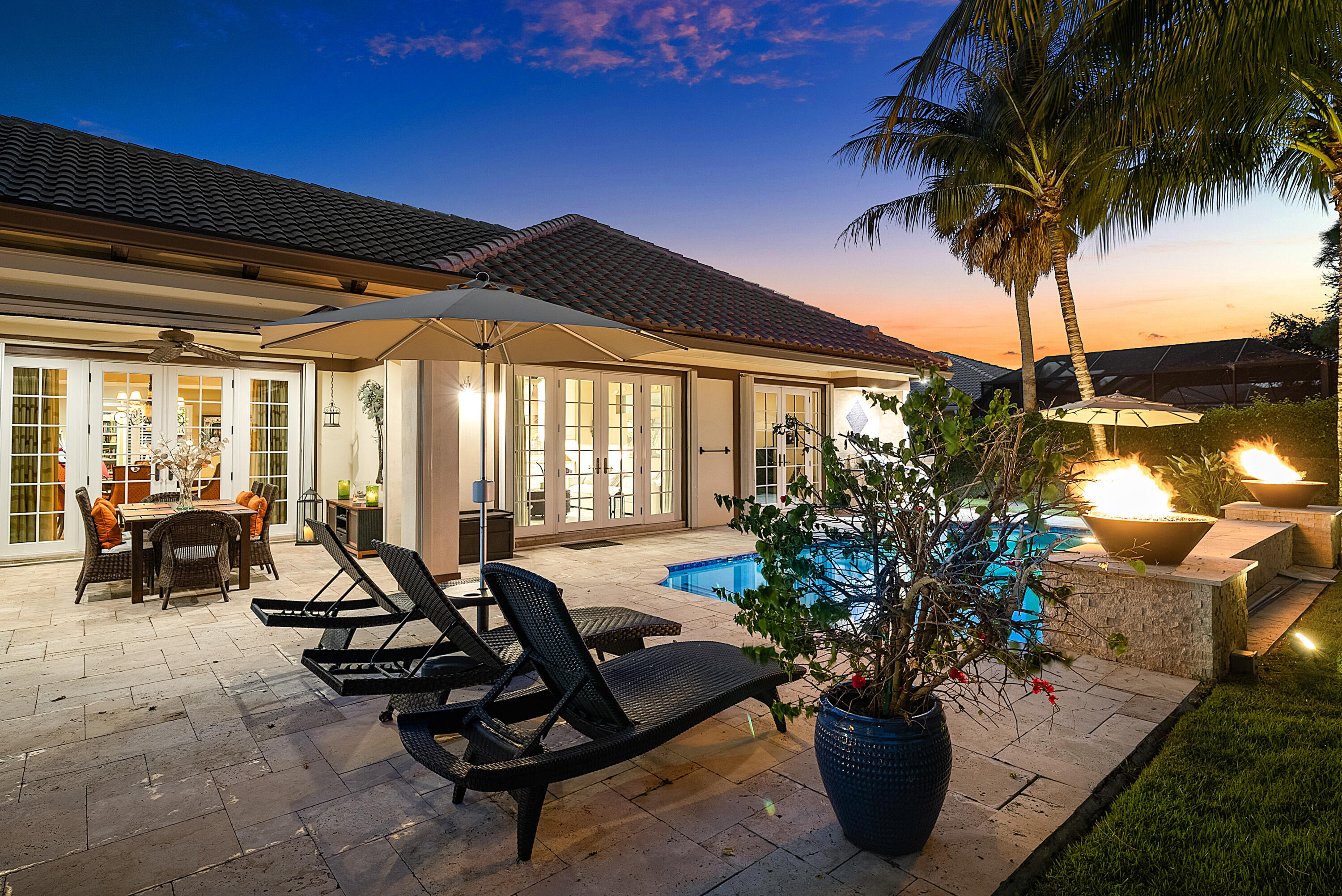 586 N Country Club, Atlantis FL 33462