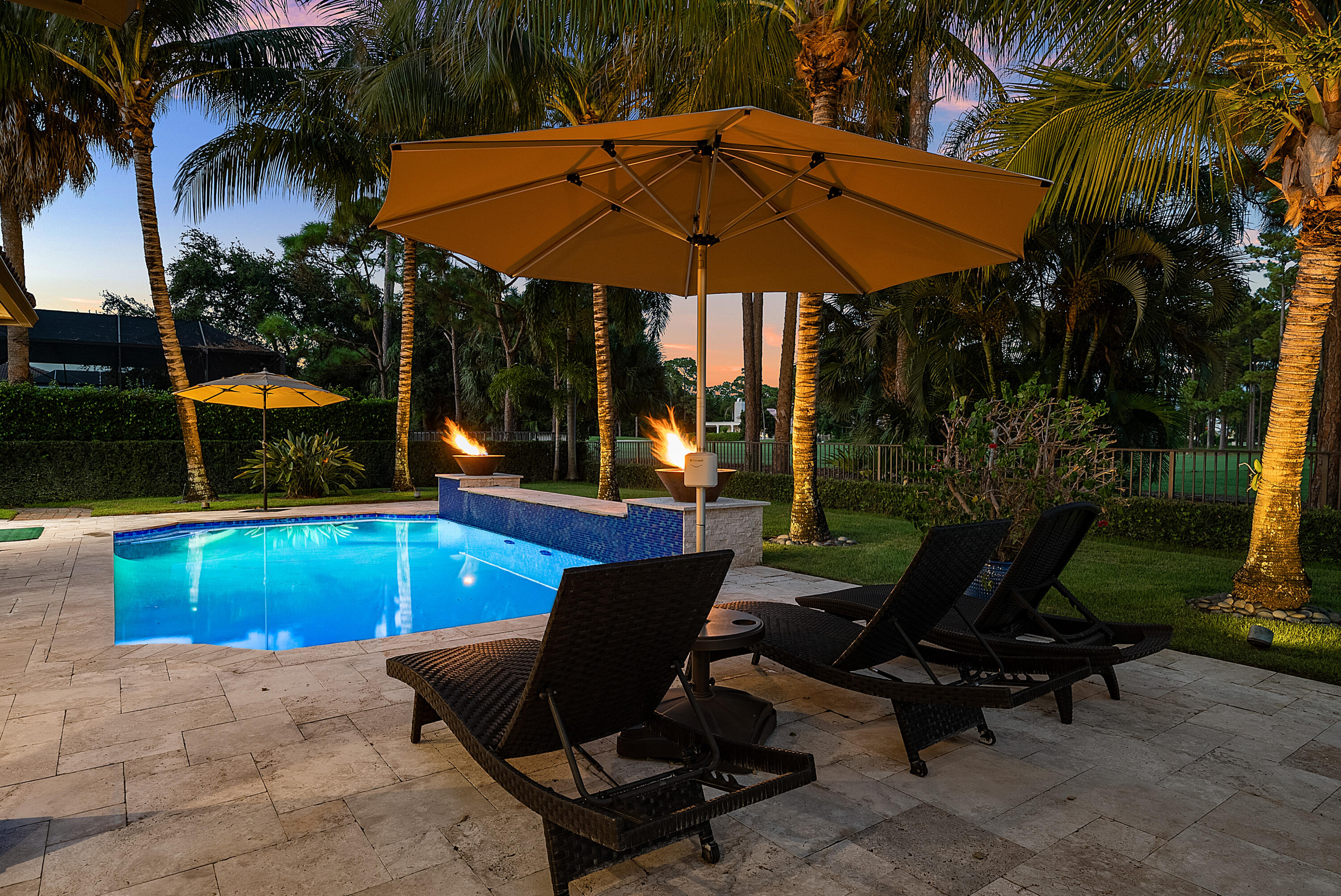 586 N Country Club, Atlantis FL 33462