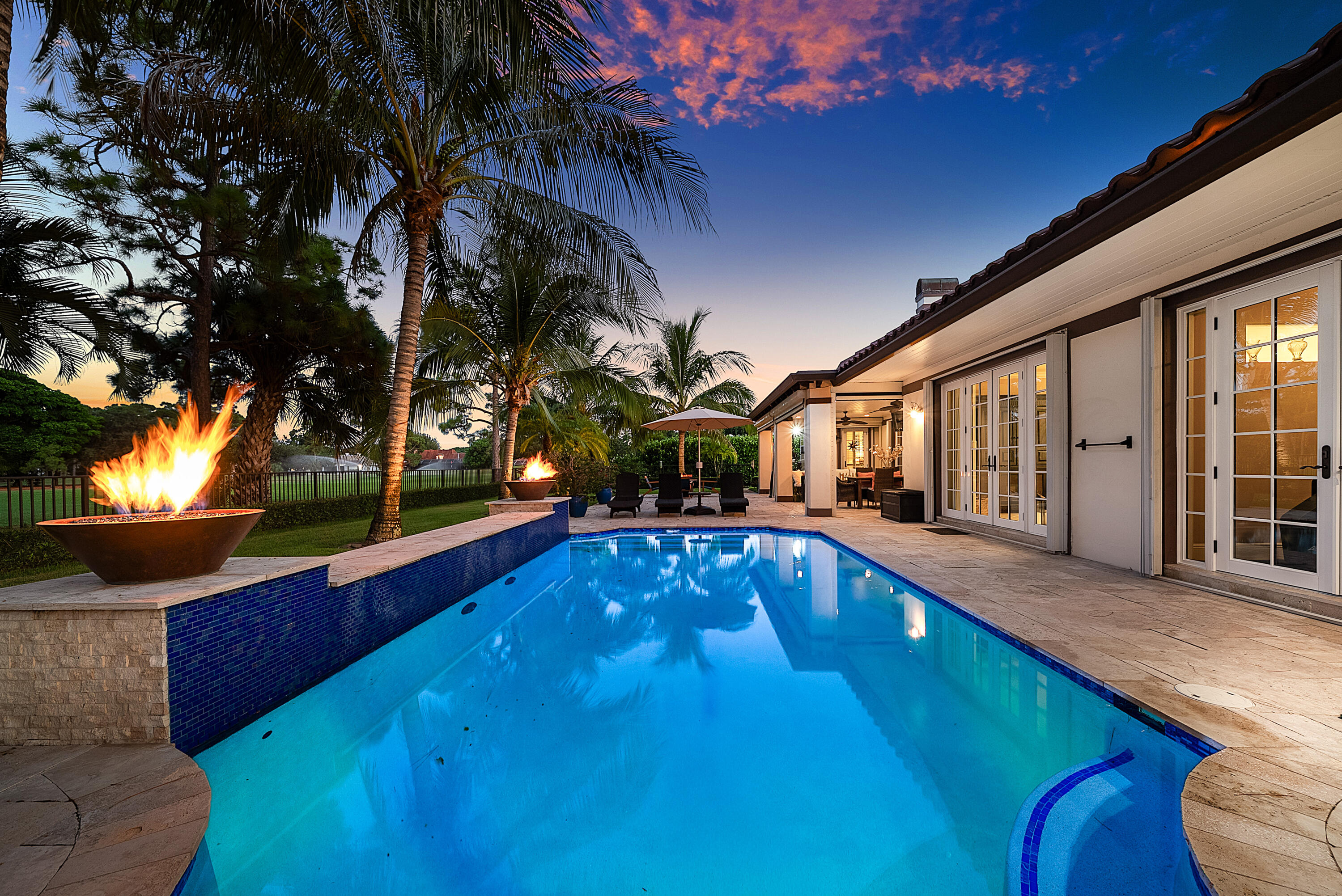 586 N Country Club, Atlantis FL 33462