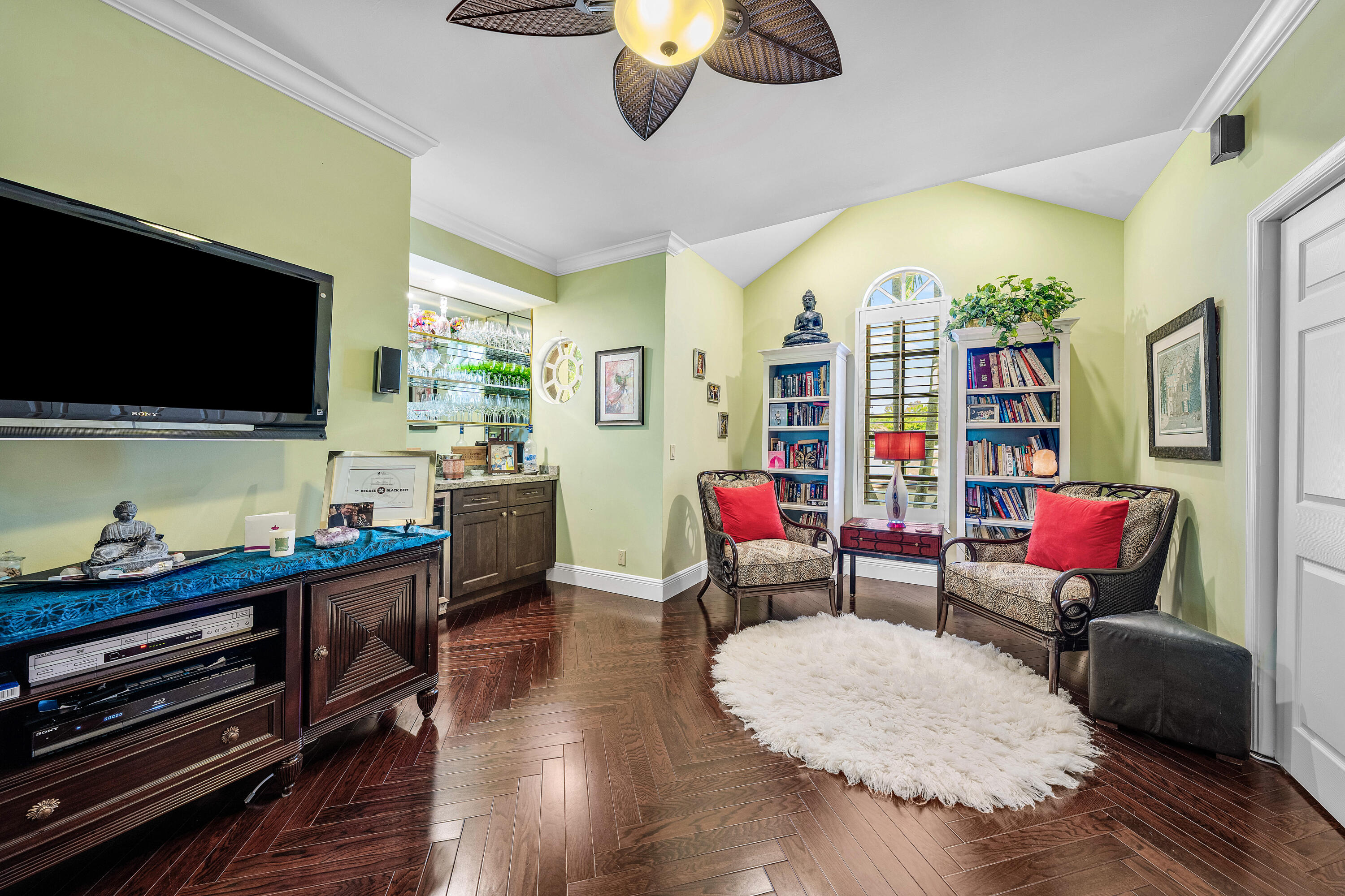 586 N Country Club, Atlantis FL 33462