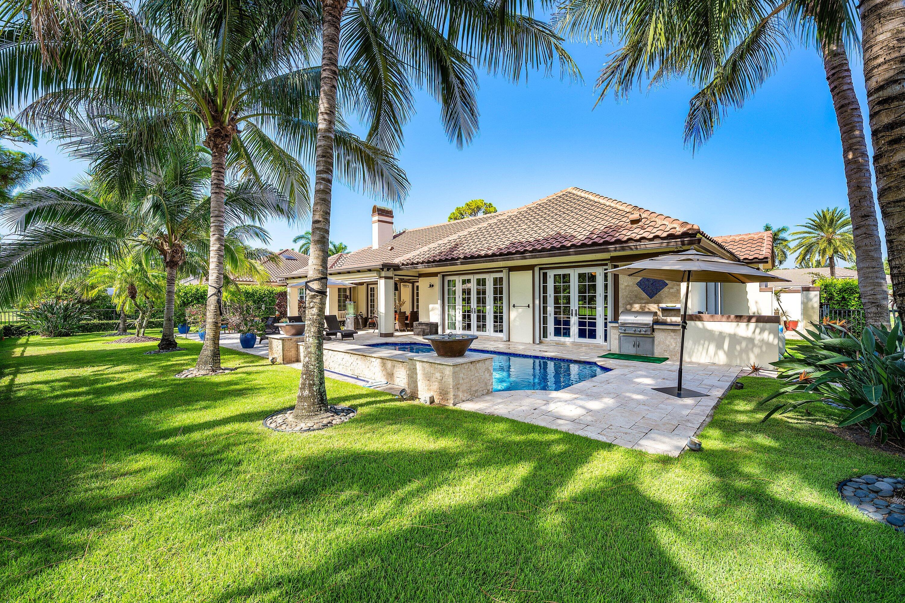 586 N Country Club, Atlantis FL 33462