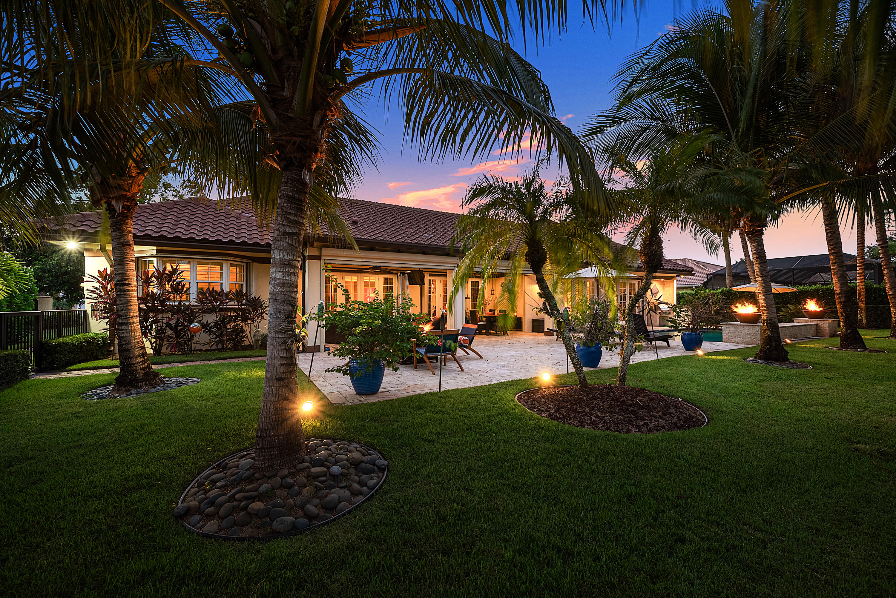 586 N Country Club, Atlantis FL 33462