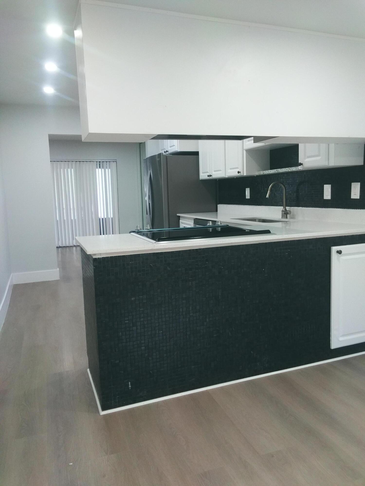 9727 N New River Canal #629, Plantation FL 33324