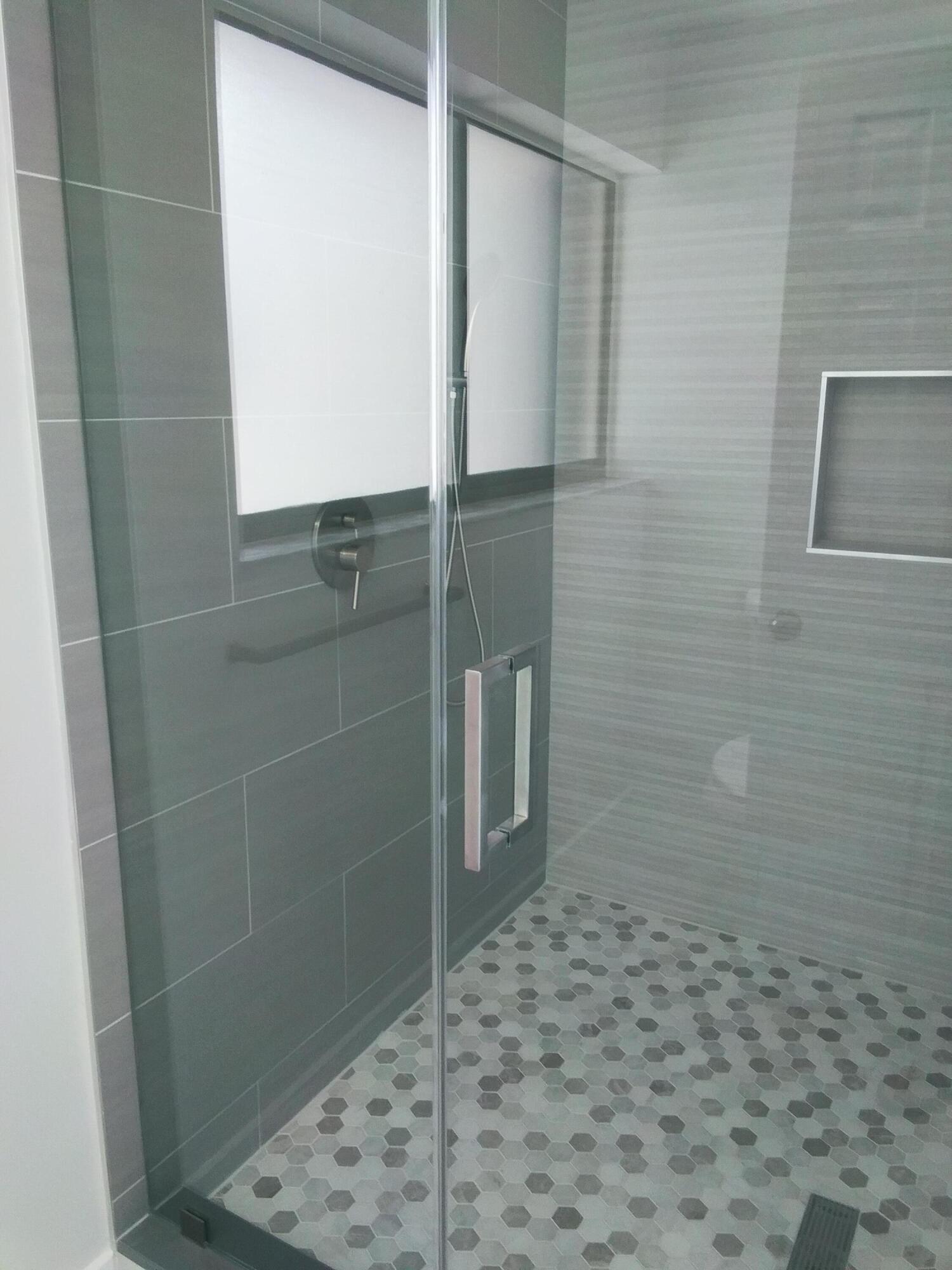 9727 N New River Canal #629, Plantation FL 33324
