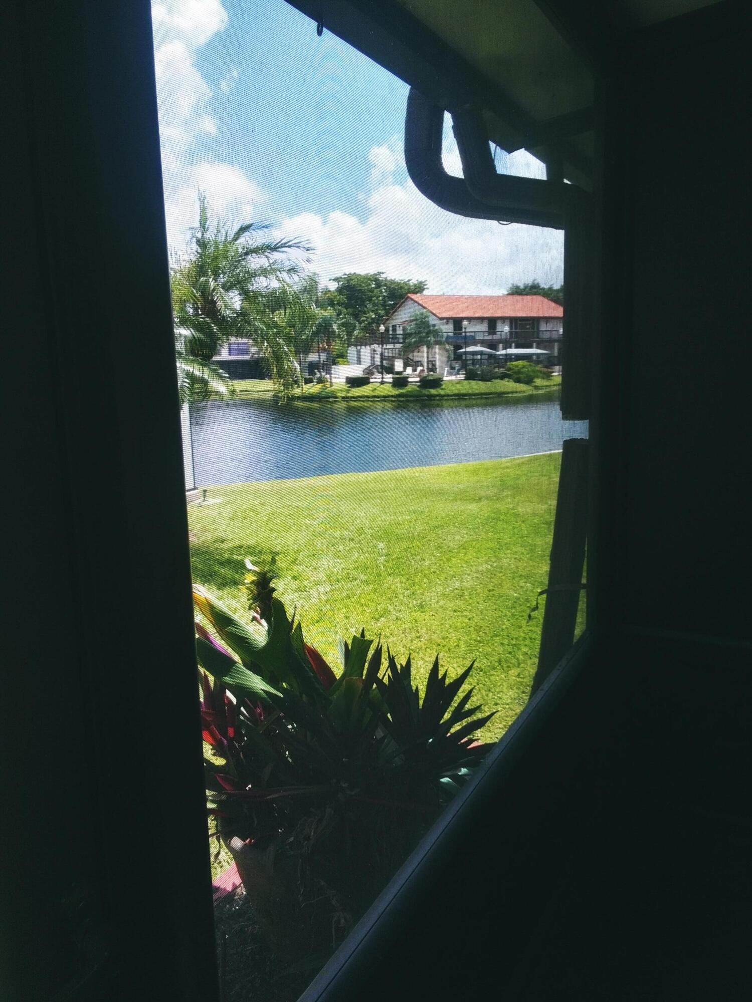 9727 N New River Canal #629, Plantation FL 33324