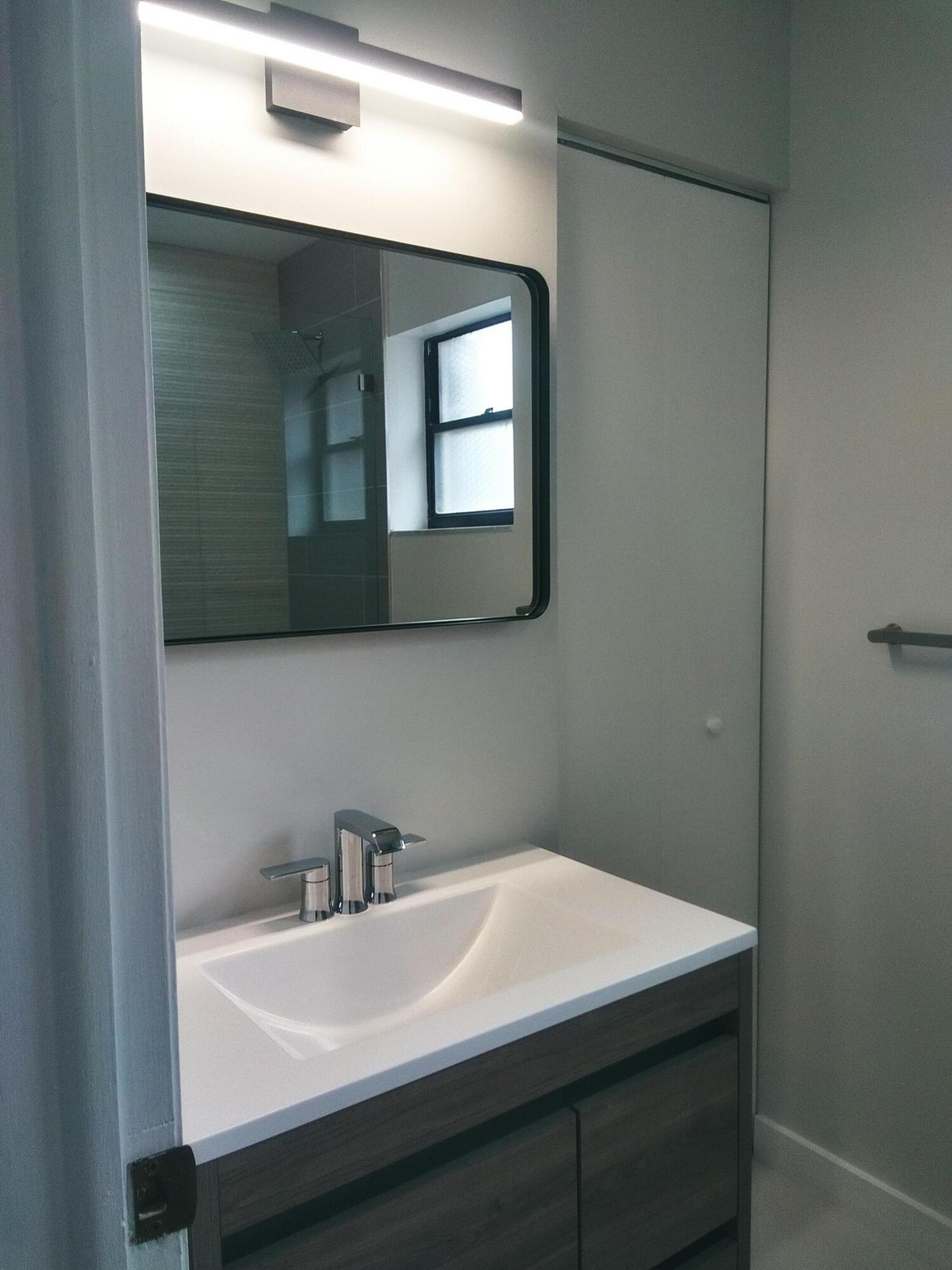 9727 N New River Canal #629, Plantation FL 33324