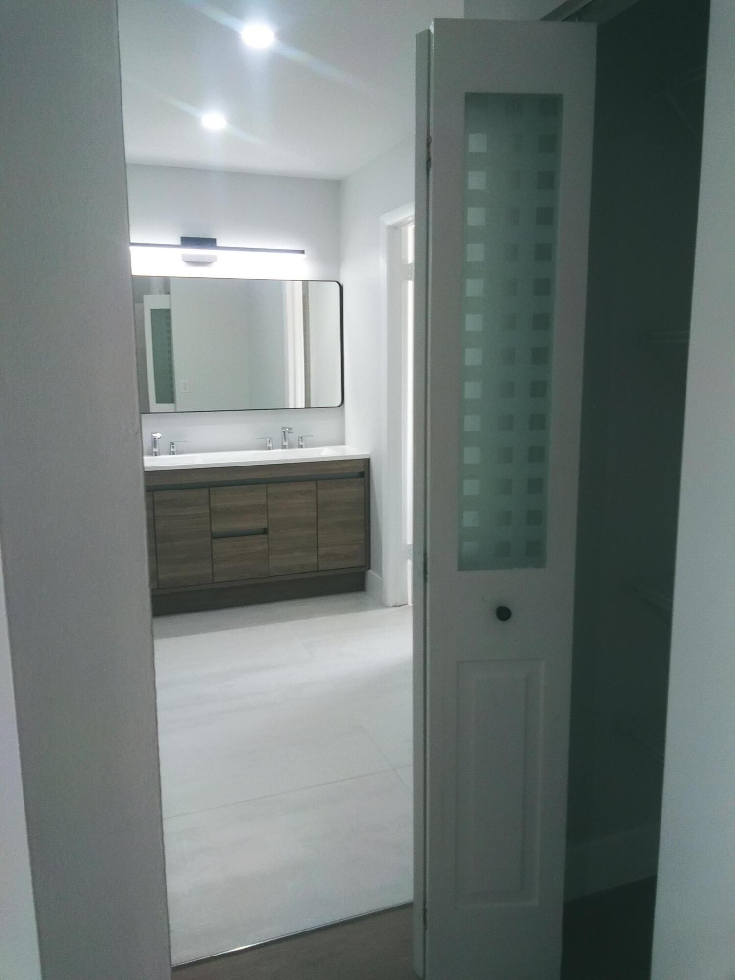 9727 N New River Canal #629, Plantation FL 33324