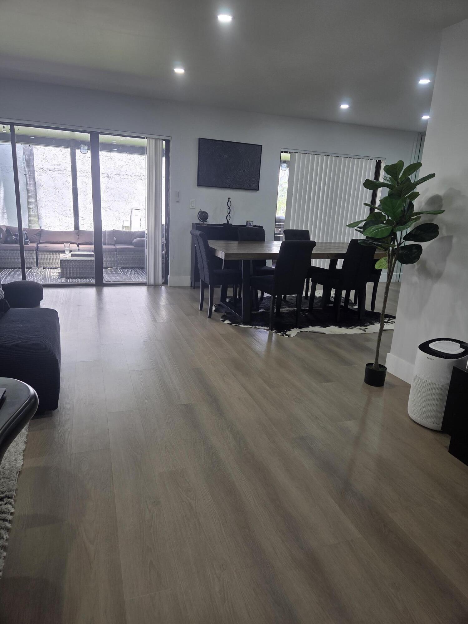 9727 N New River Canal #629, Plantation FL 33324