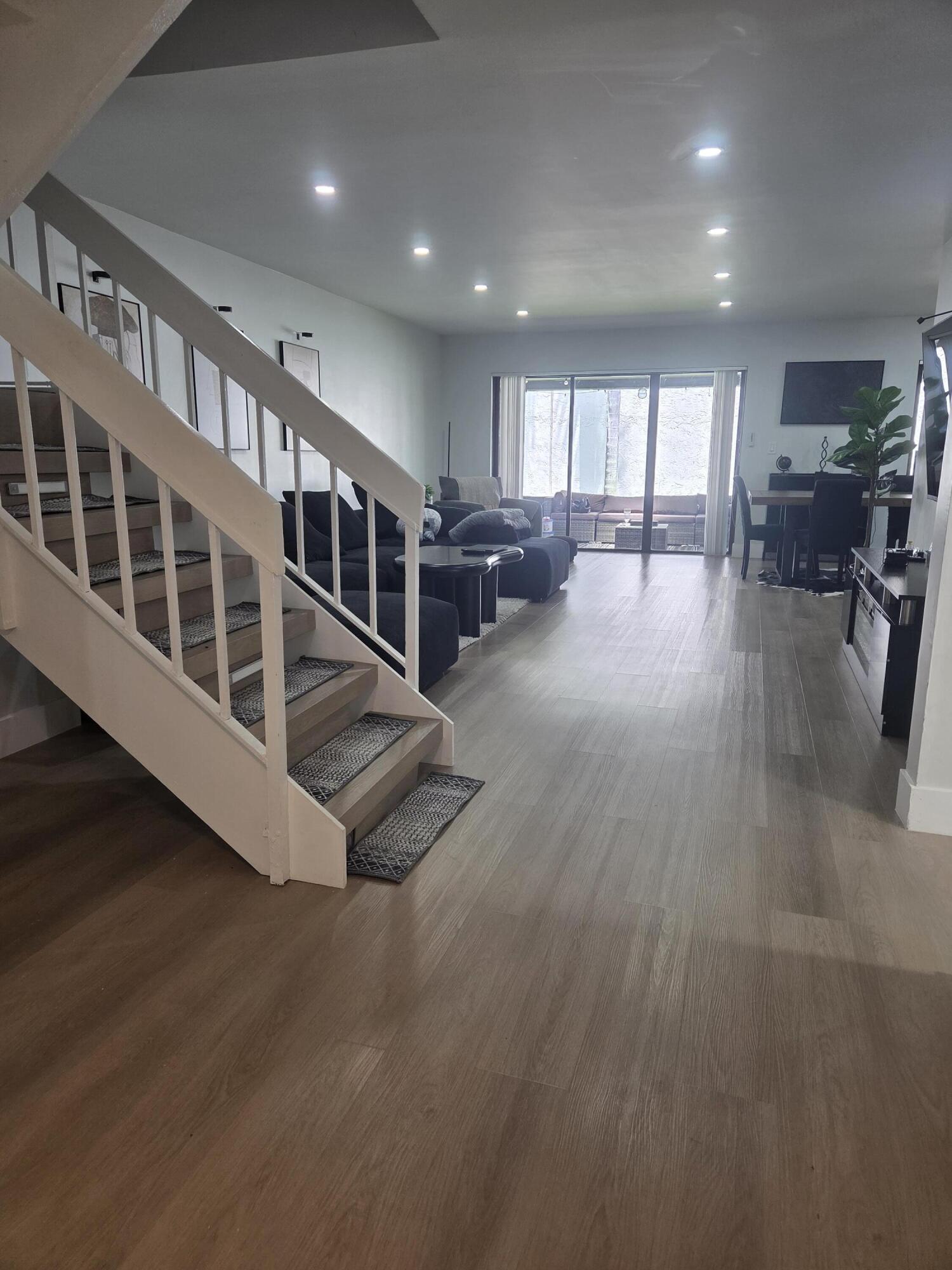 9727 N New River Canal #629, Plantation FL 33324