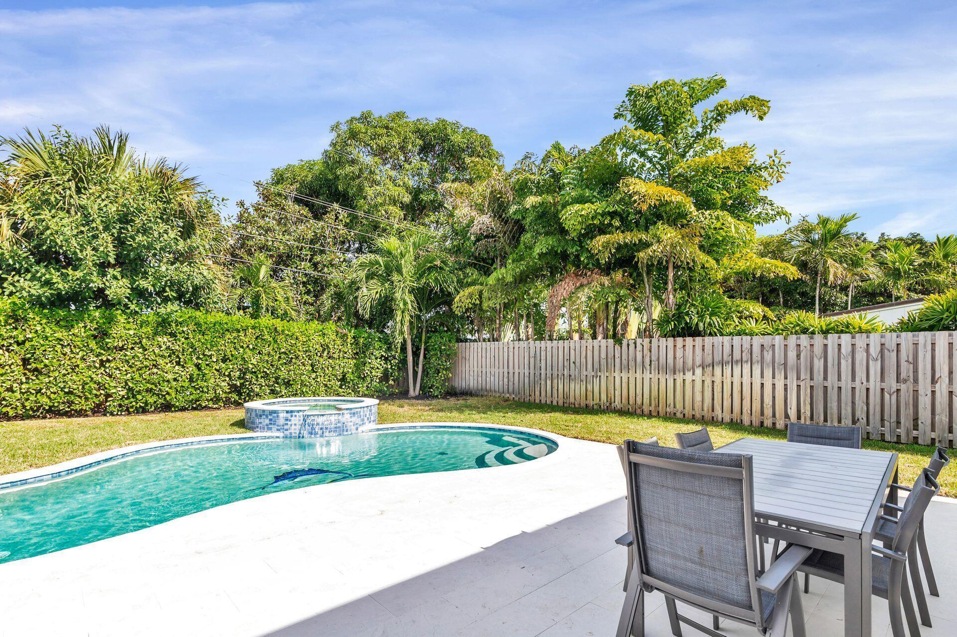 375 Leigh, West Palm Beach FL 33405