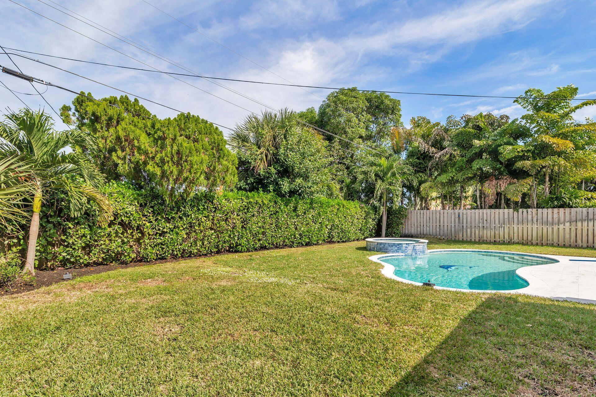 375 Leigh, West Palm Beach FL 33405