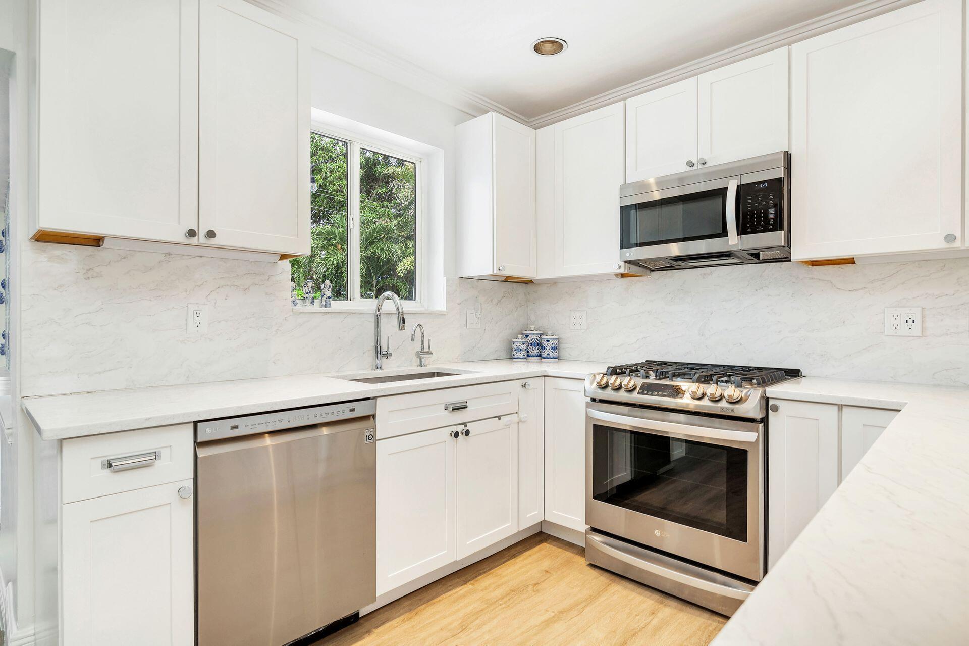375 Leigh, West Palm Beach FL 33405