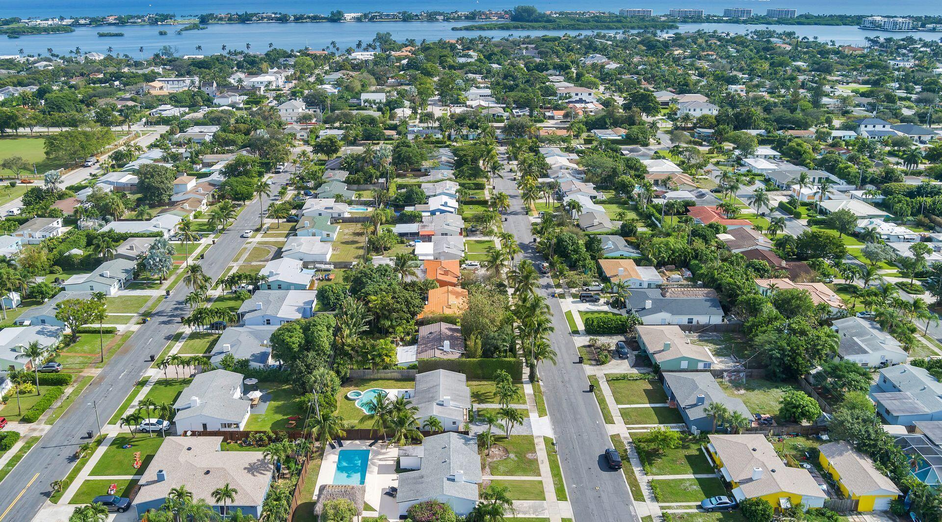 375 Leigh, West Palm Beach FL 33405