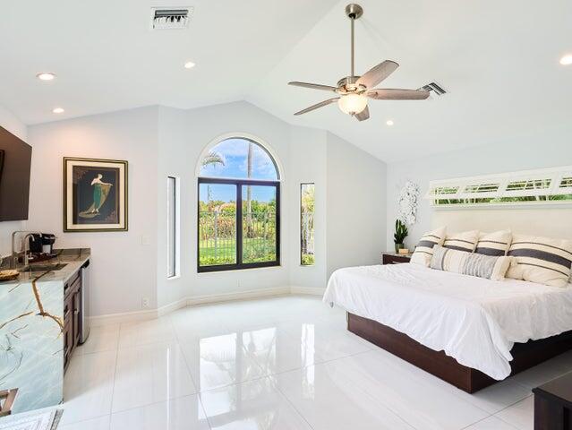 3700 Embassy, West Palm Beach FL 33401