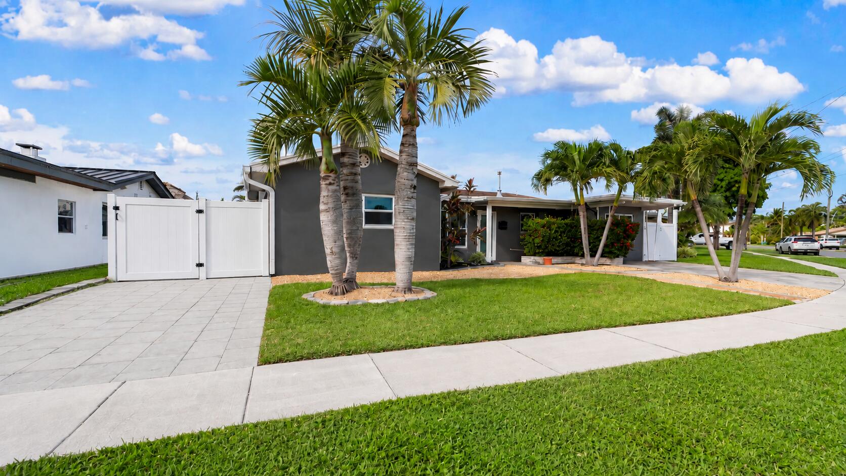 935 Nautilus, Dania Beach FL 33004