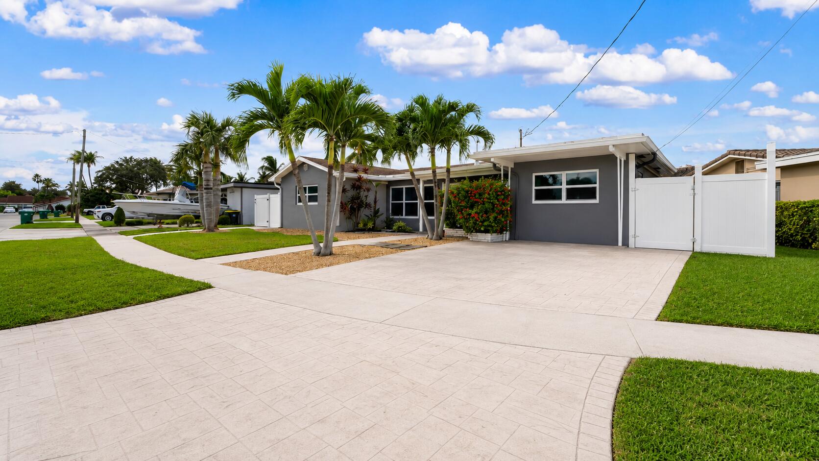 935 Nautilus, Dania Beach FL 33004