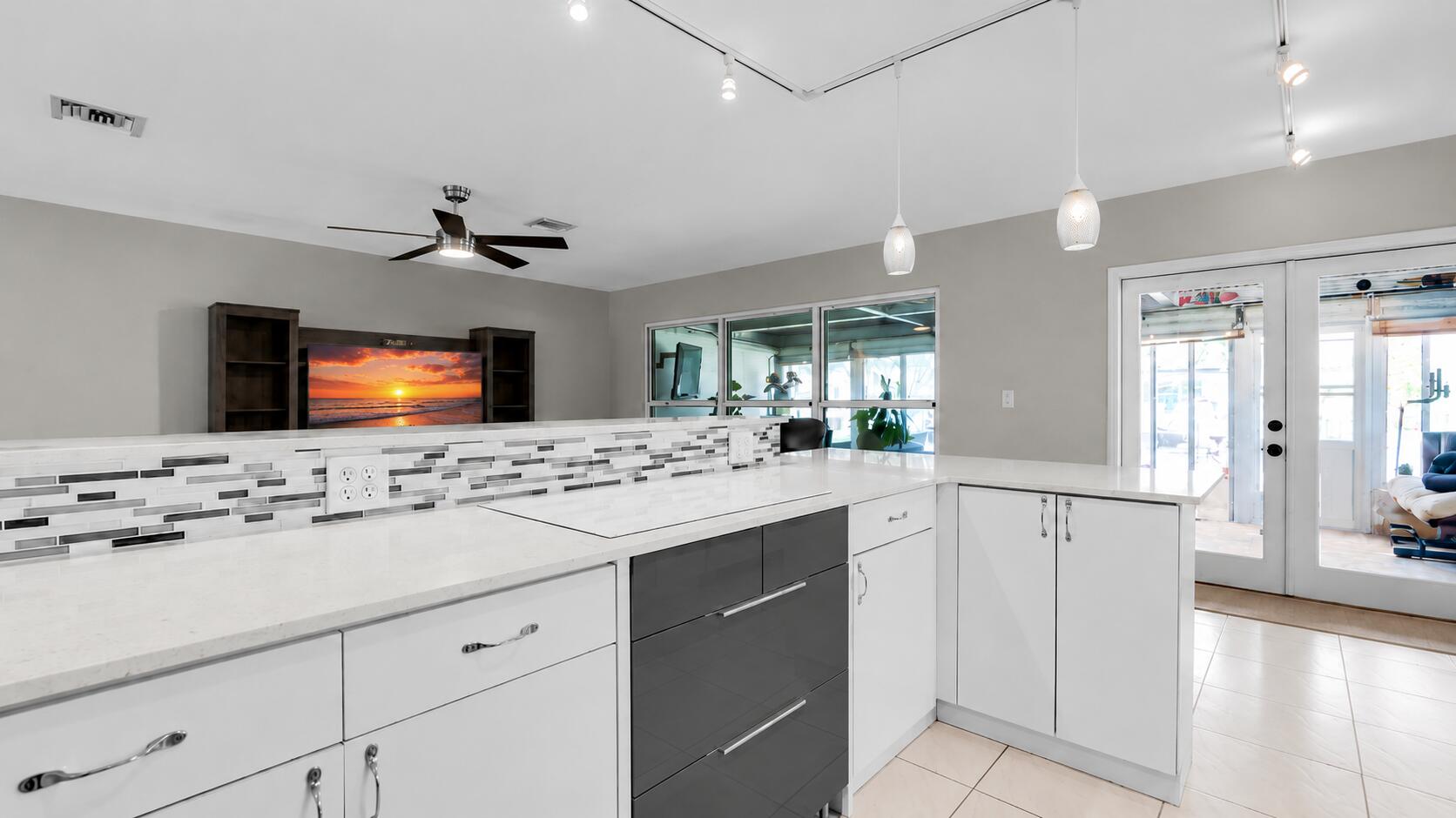 935 Nautilus, Dania Beach FL 33004