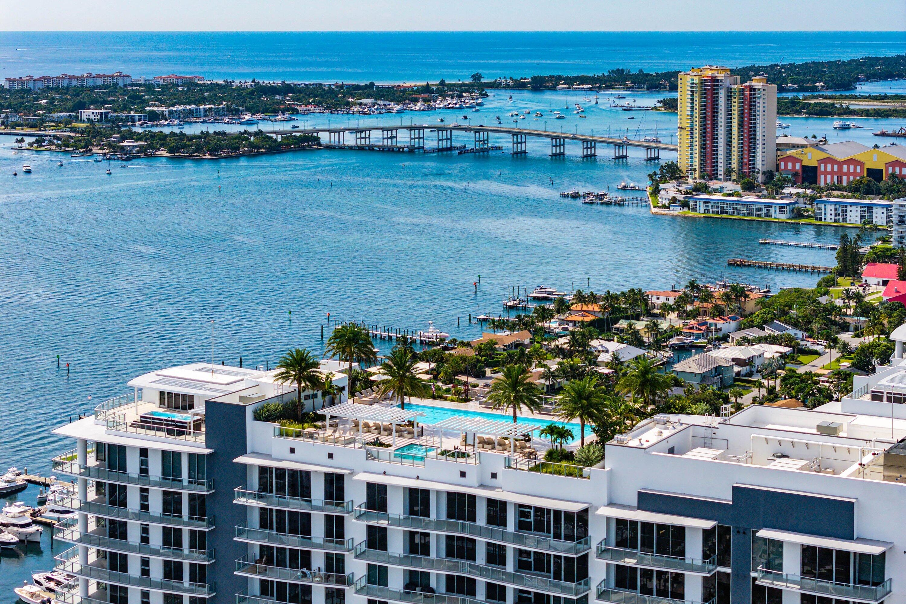 220 LAKE SHORE DR #1107, Lake Park FL 33403
