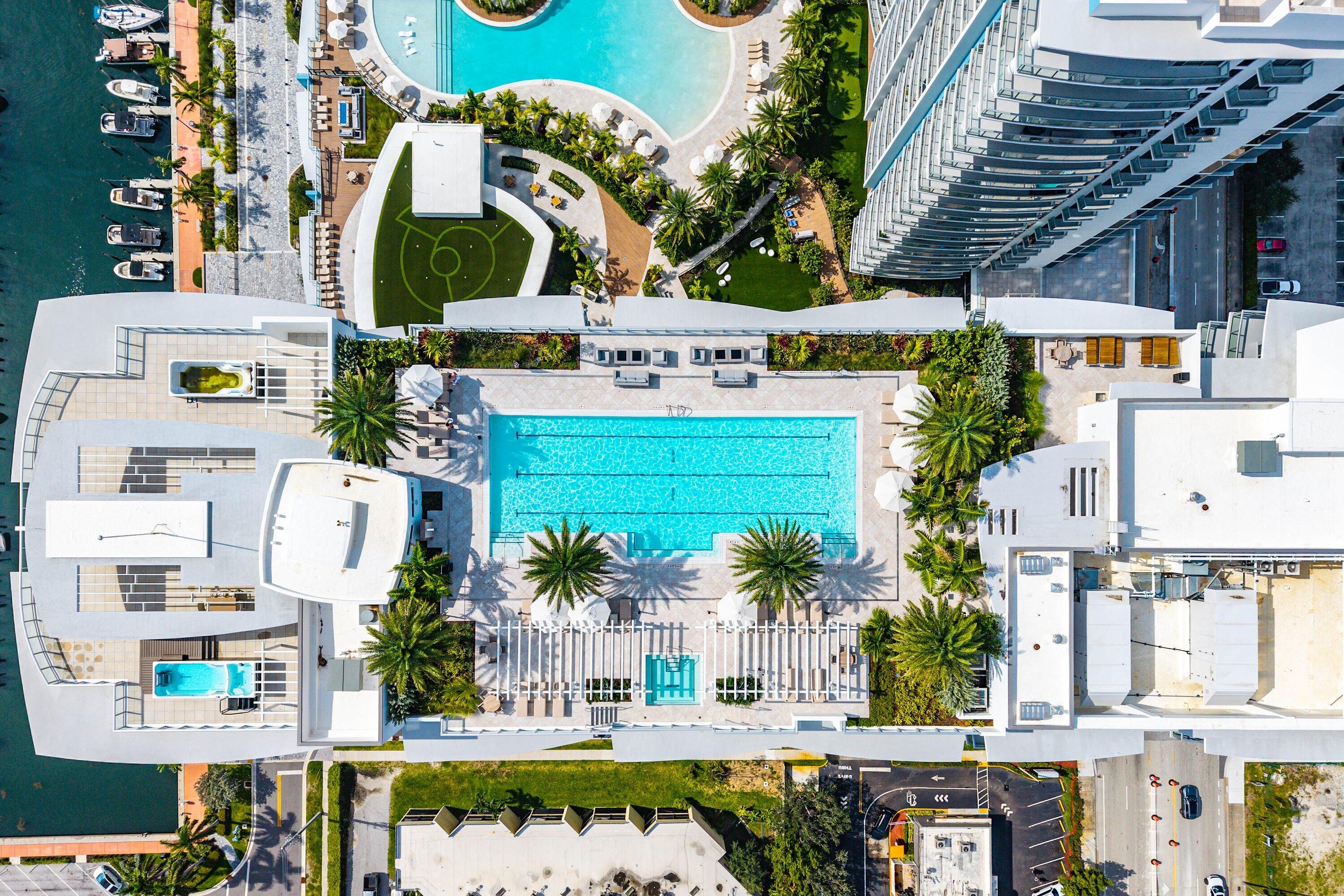 220 LAKE SHORE DR #1107, Lake Park FL 33403