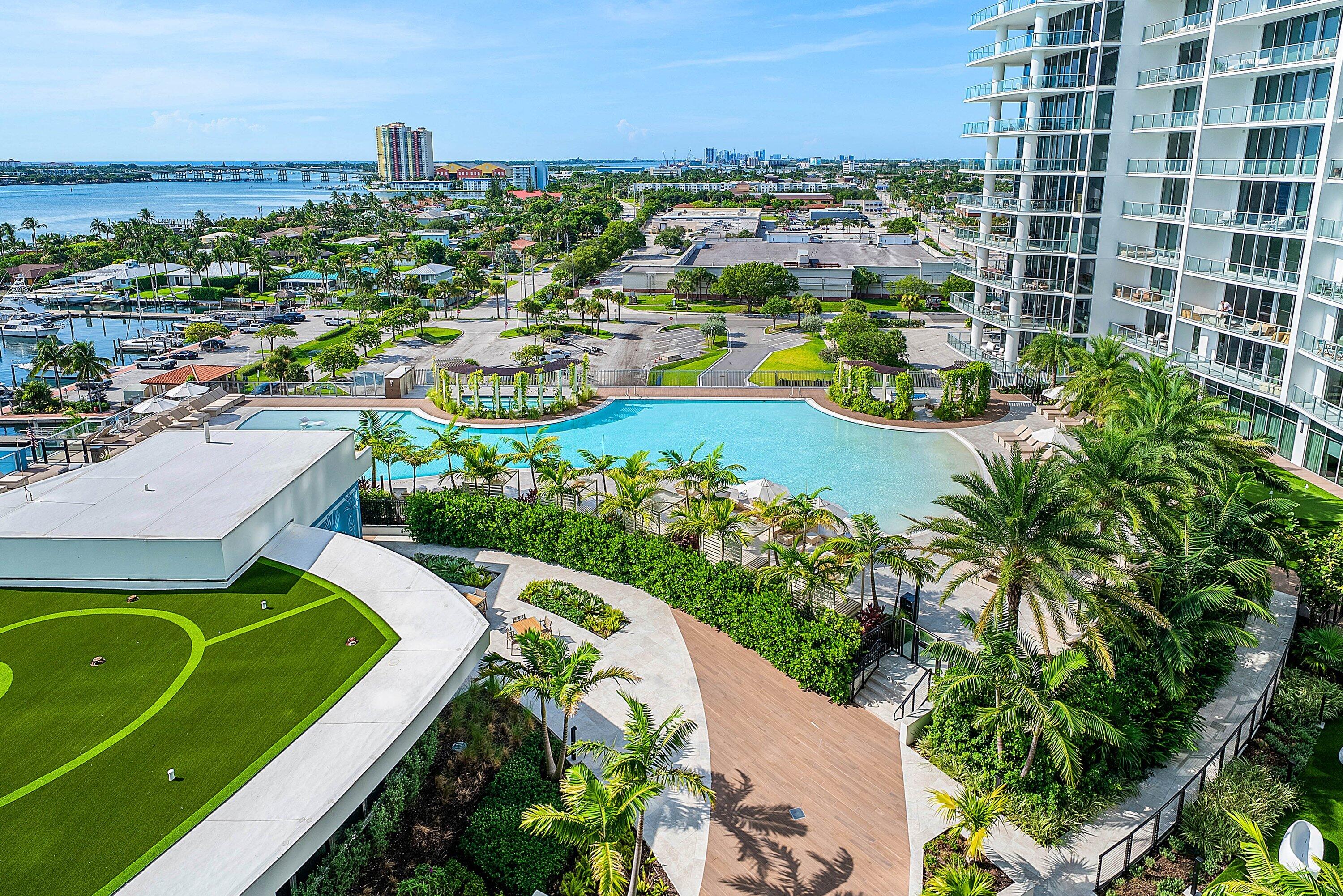220 LAKE SHORE DR #1107, Lake Park FL 33403