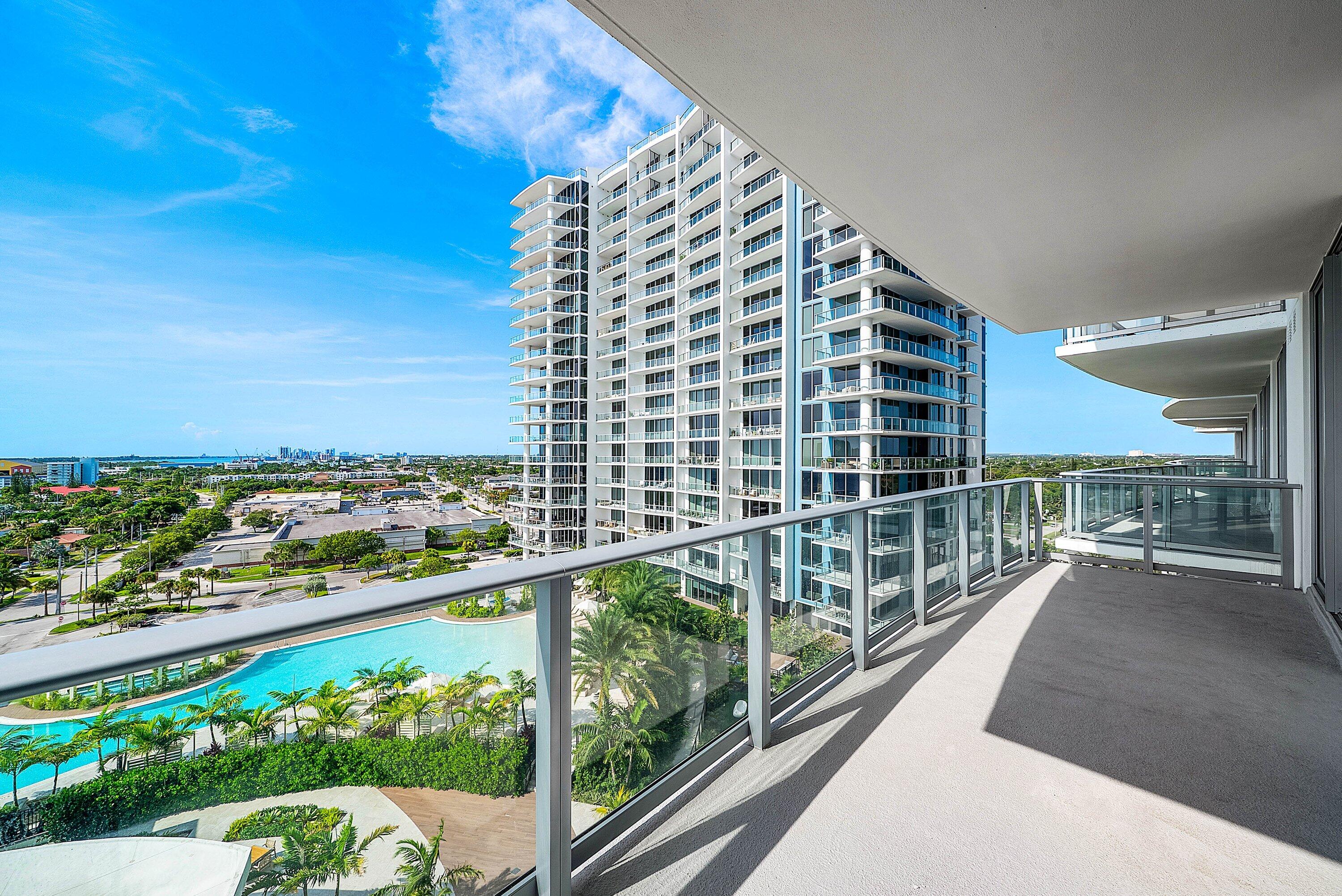 220 LAKE SHORE DR #1107, Lake Park FL 33403