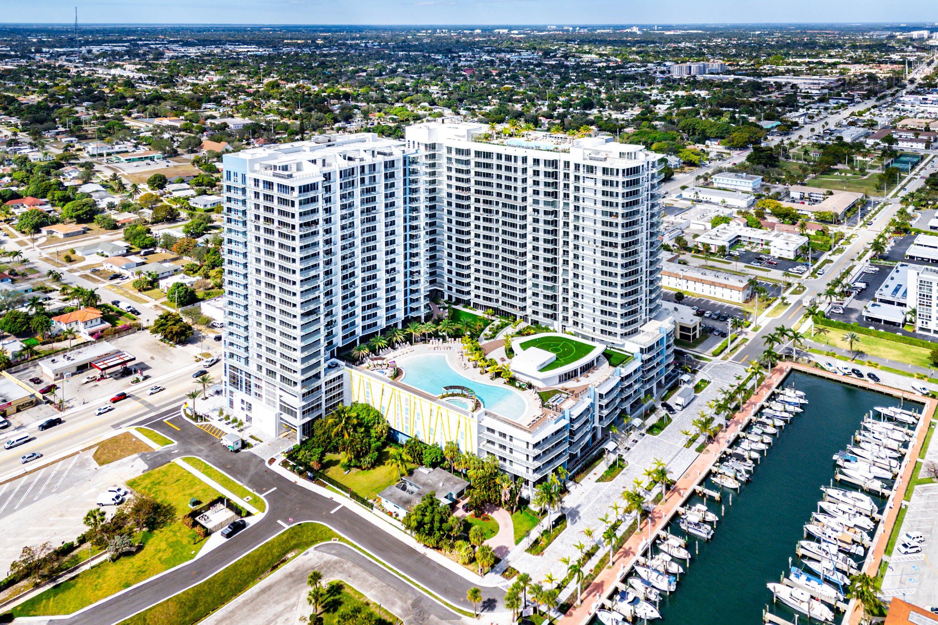 220 LAKE SHORE DR #1107, Lake Park FL 33403