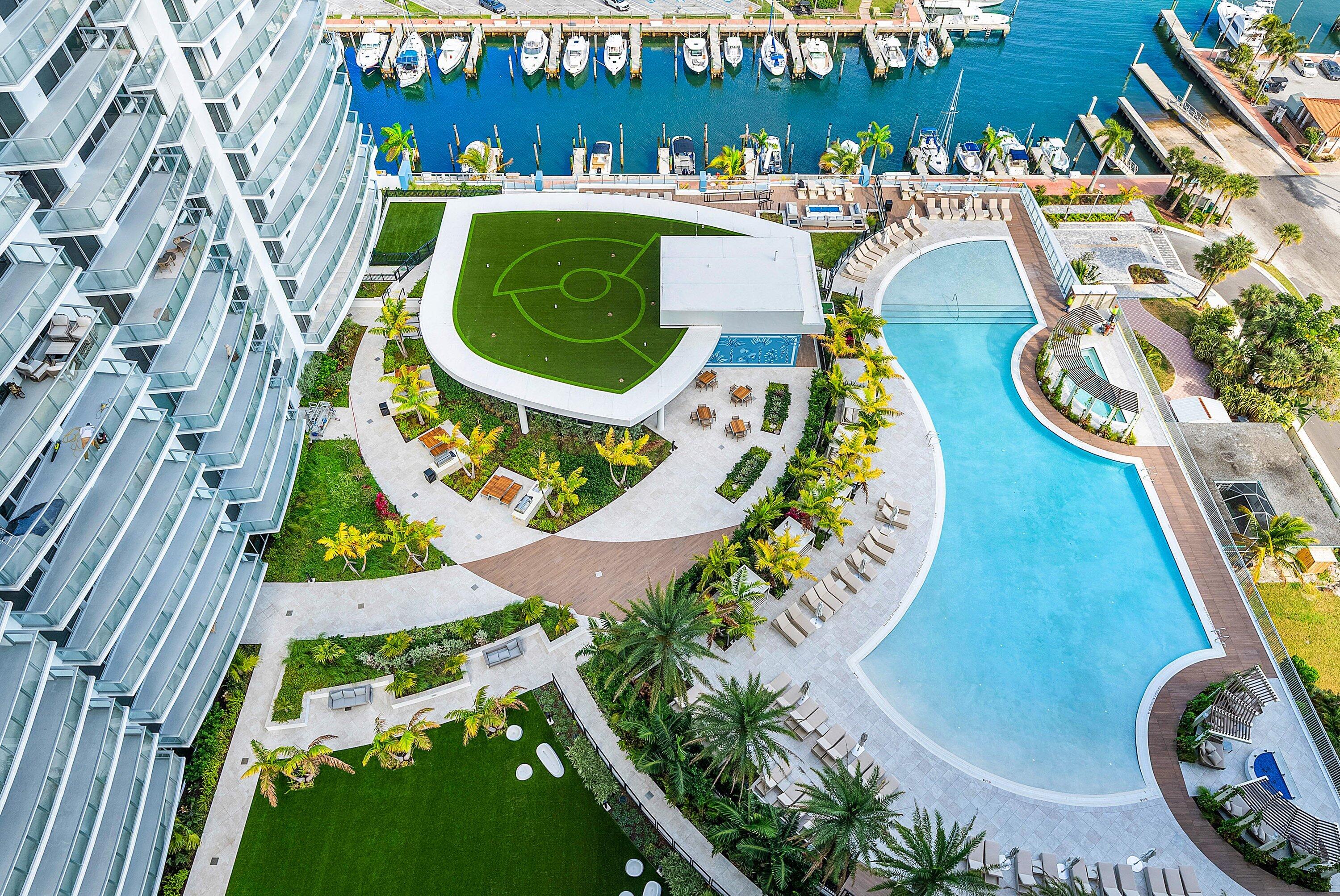 220 LAKE SHORE DR #1107, Lake Park FL 33403