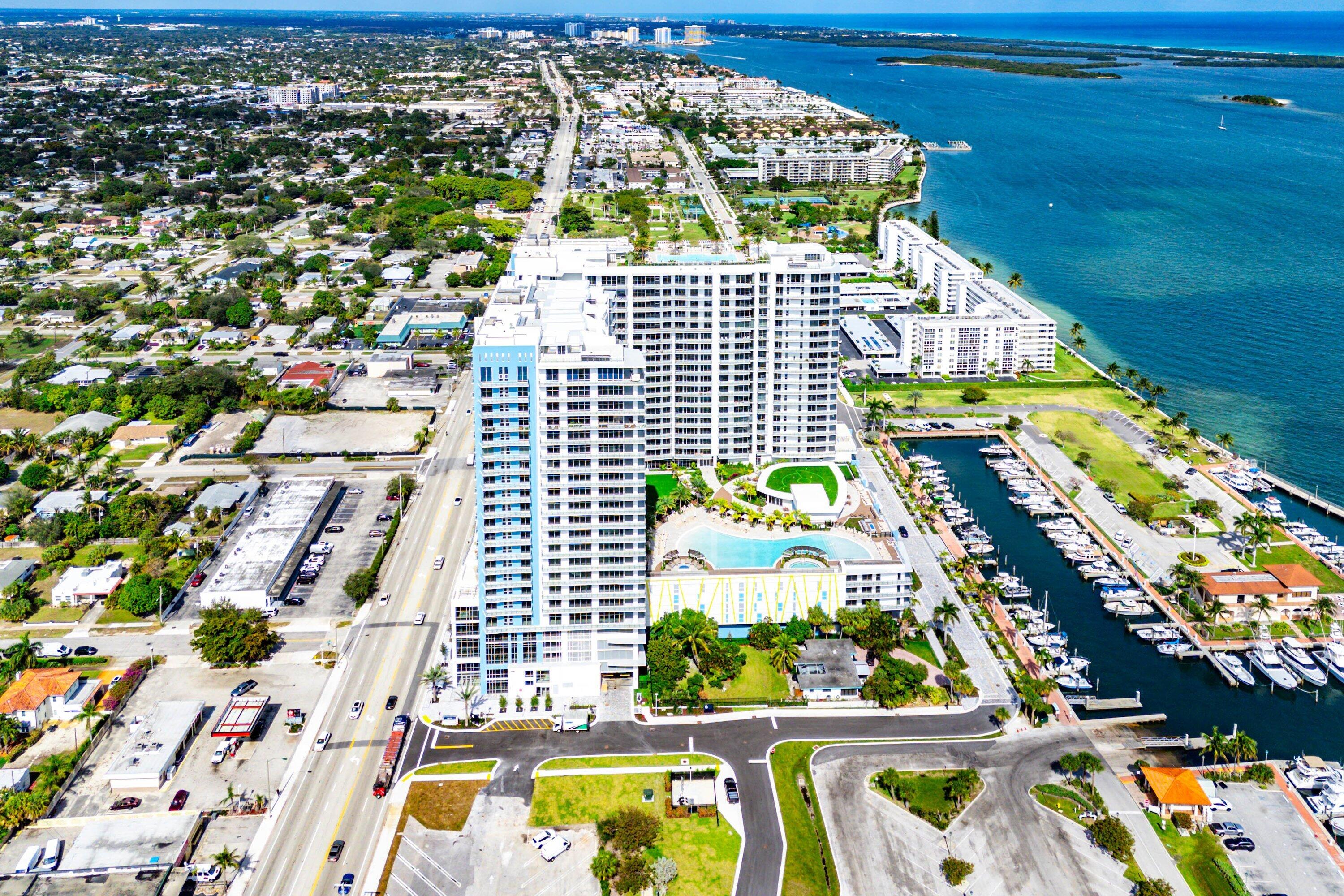 220 LAKE SHORE DR #1107, Lake Park FL 33403