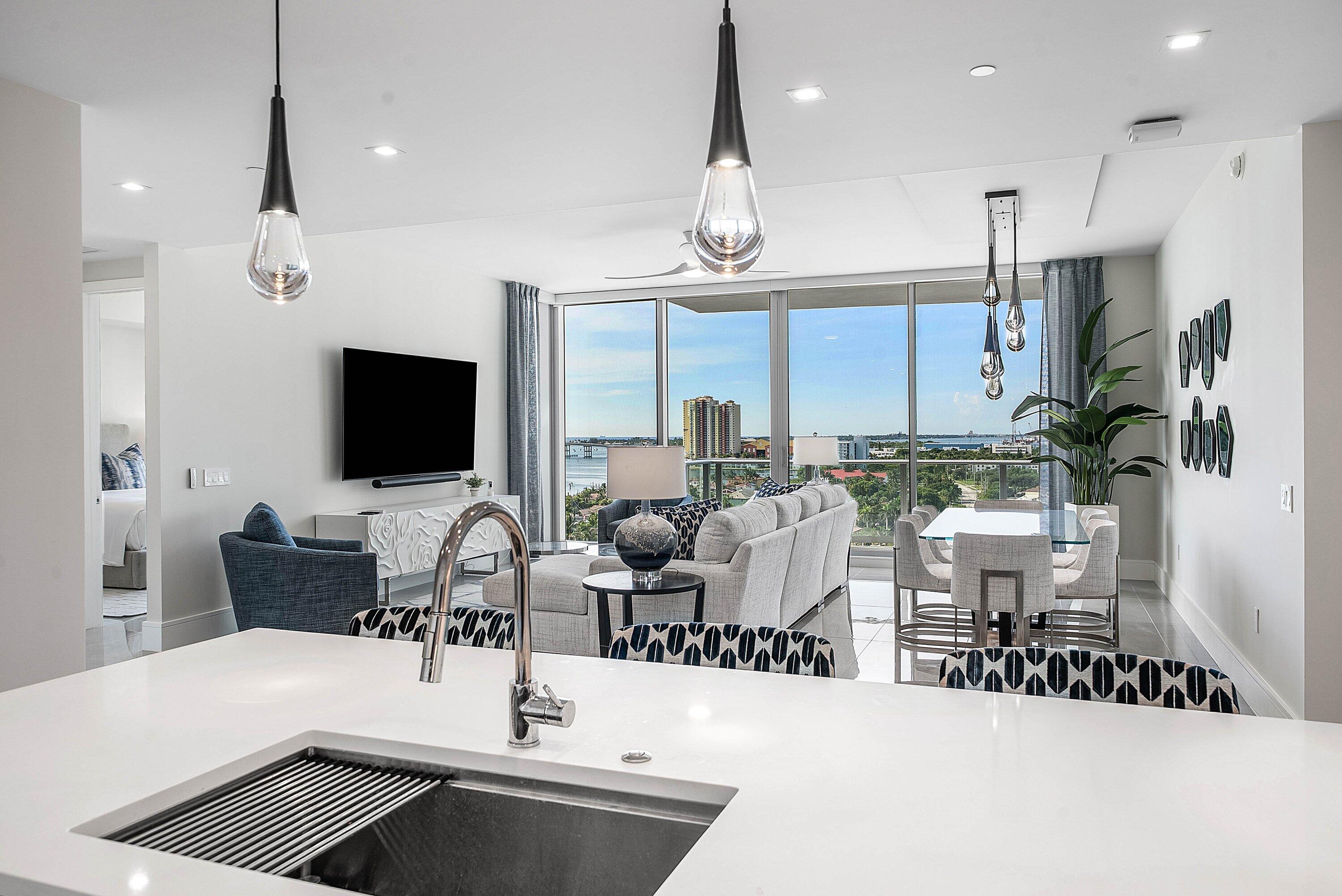 220 LAKE SHORE DR #1107, Lake Park FL 33403