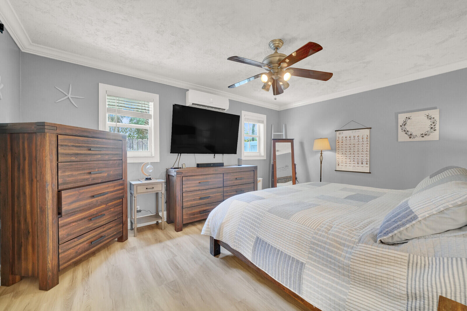 10015 DAISY, Palm Beach Gardens FL 33410