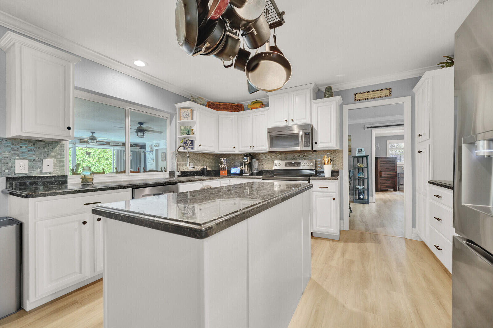10015 DAISY, Palm Beach Gardens FL 33410