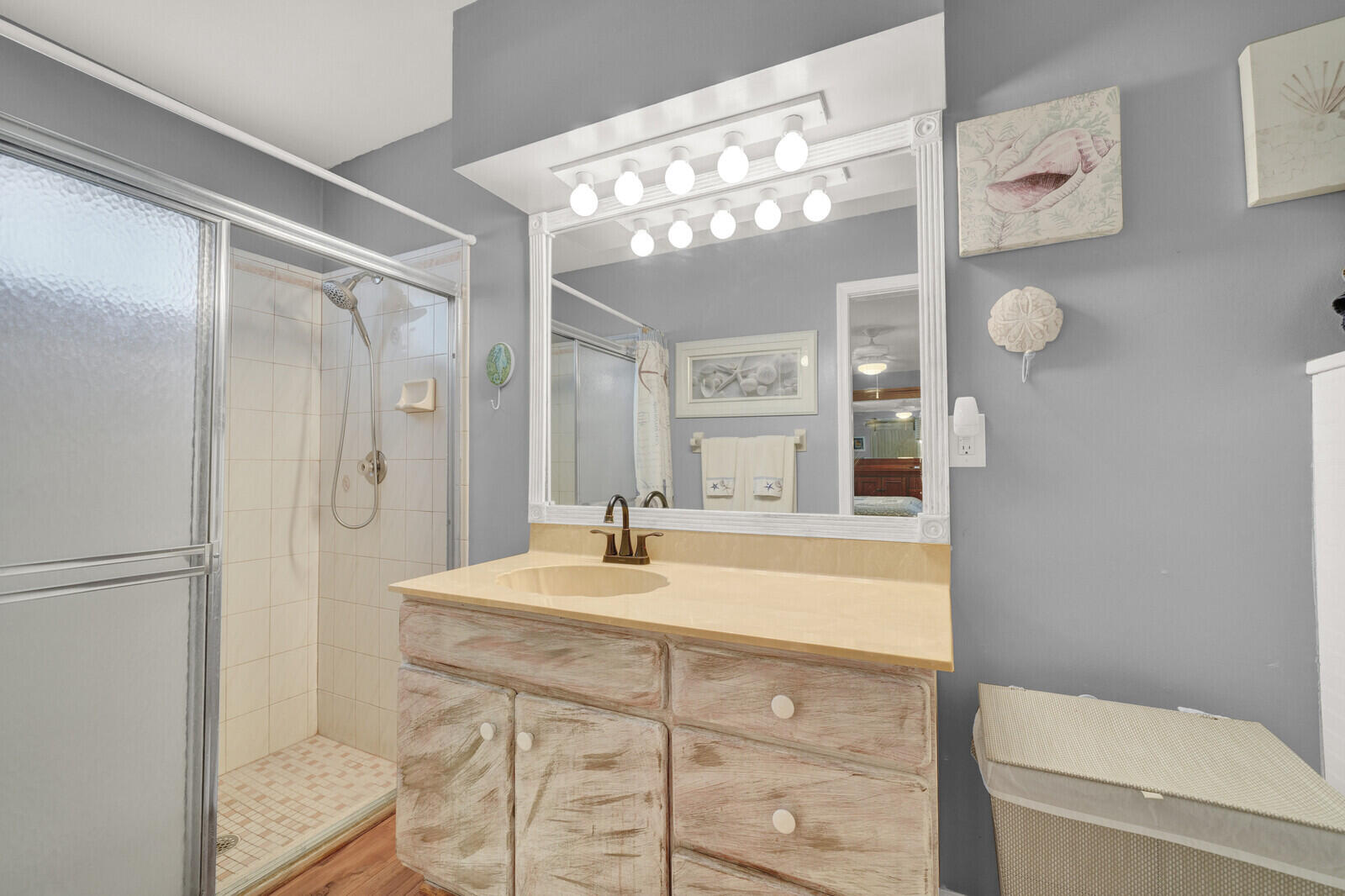 10015 DAISY, Palm Beach Gardens FL 33410
