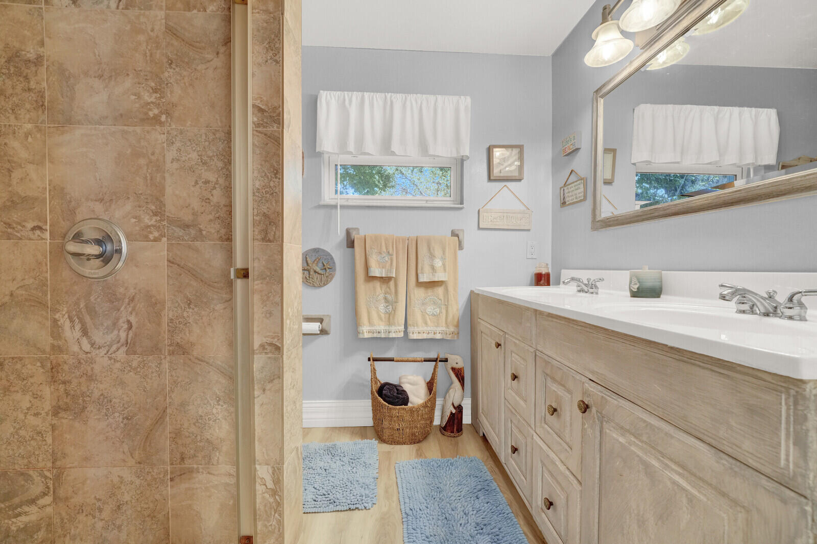 10015 DAISY, Palm Beach Gardens FL 33410