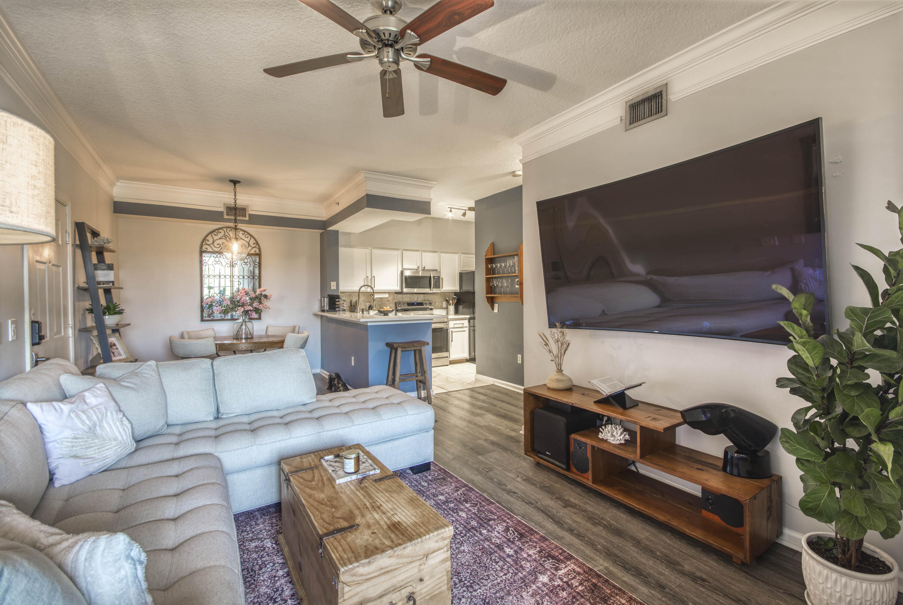 1305 Myrtlewood, Palm Beach Gardens FL 33418