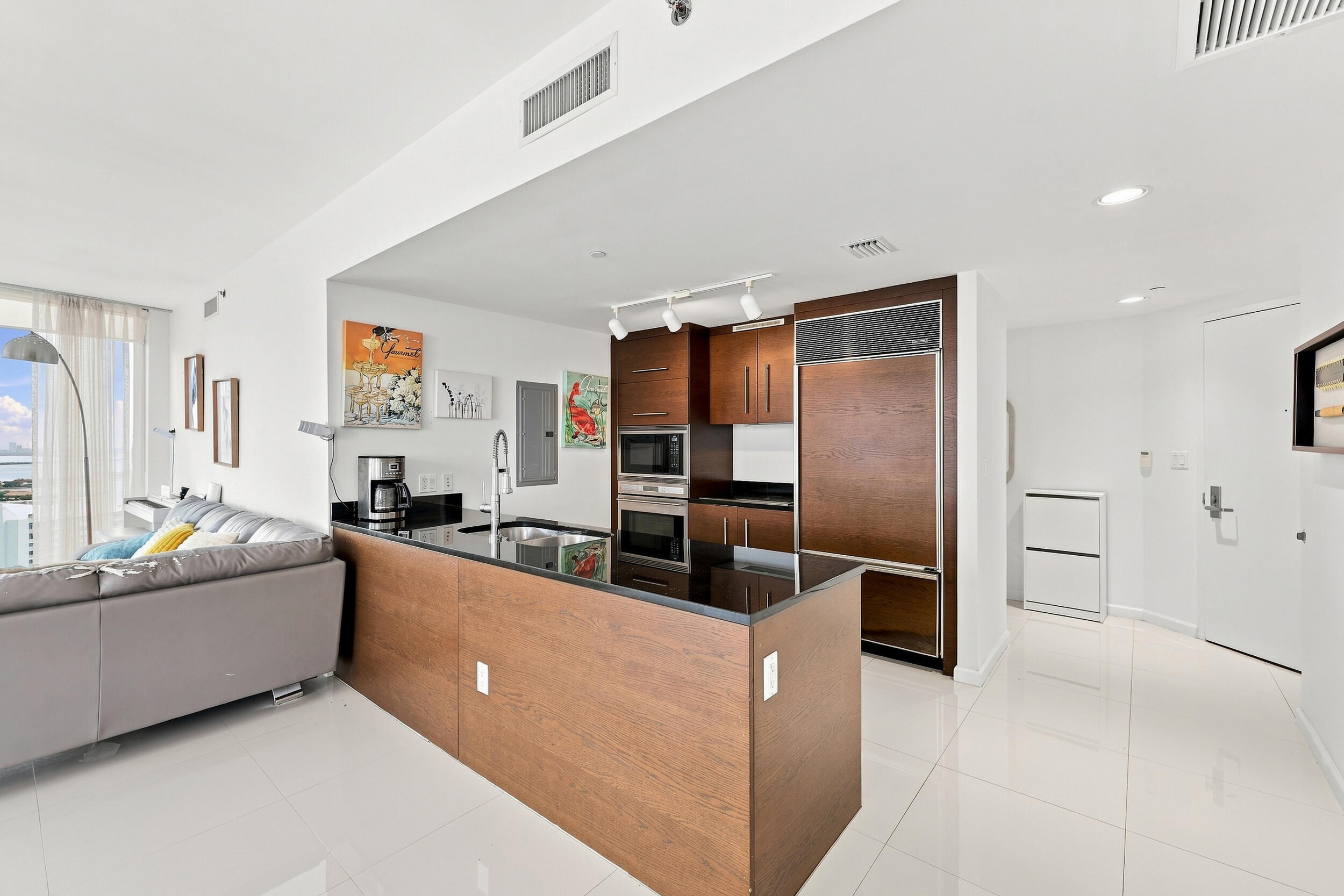 465 BRICKELL #5102, Miami FL 33131