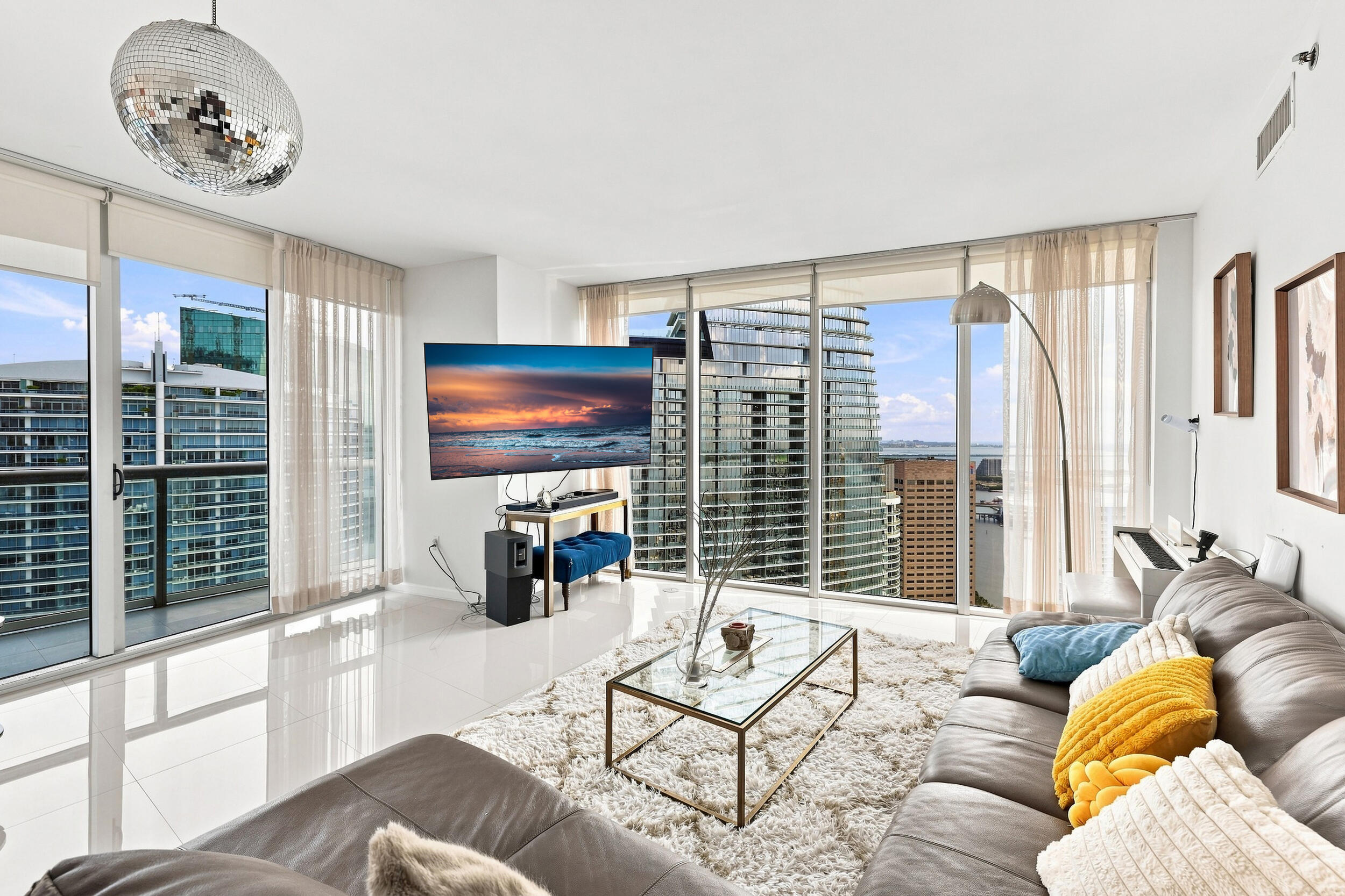 465 BRICKELL #5102, Miami FL 33131