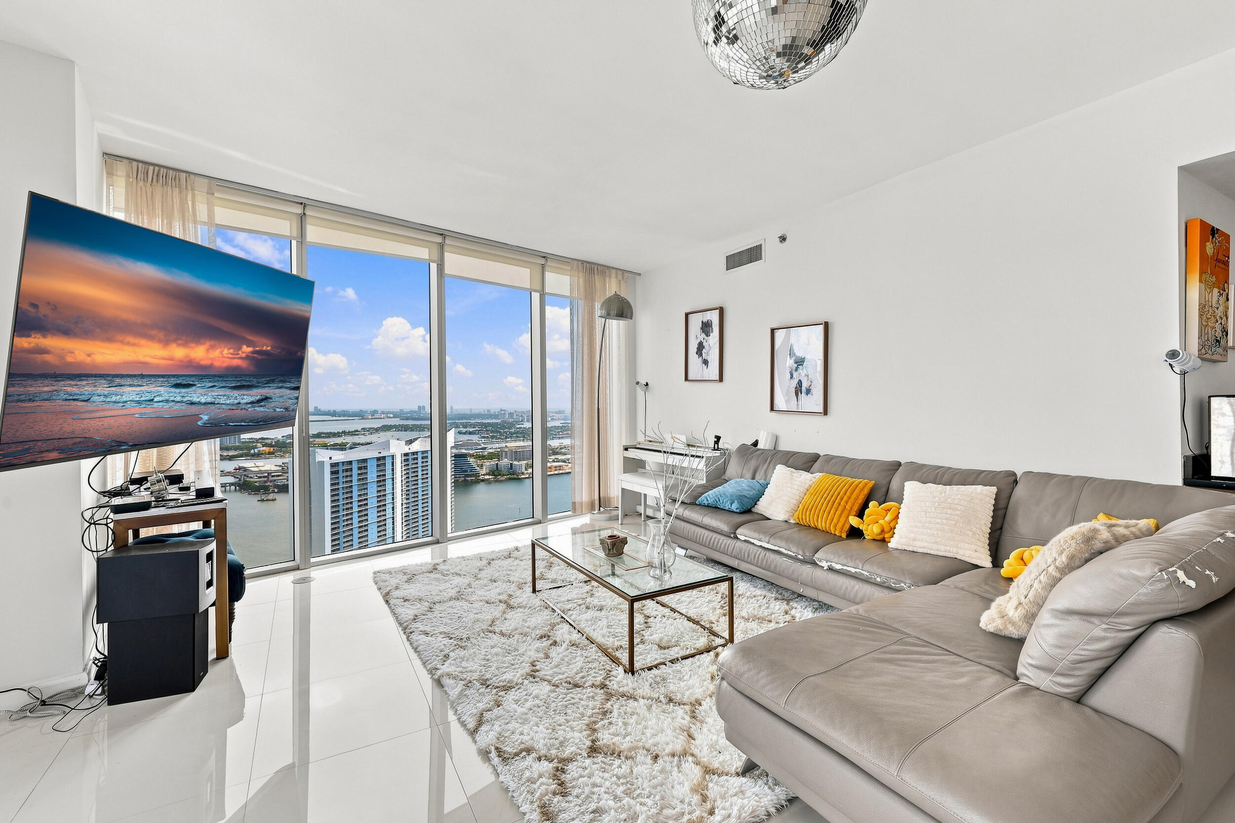 465 BRICKELL #5102, Miami FL 33131