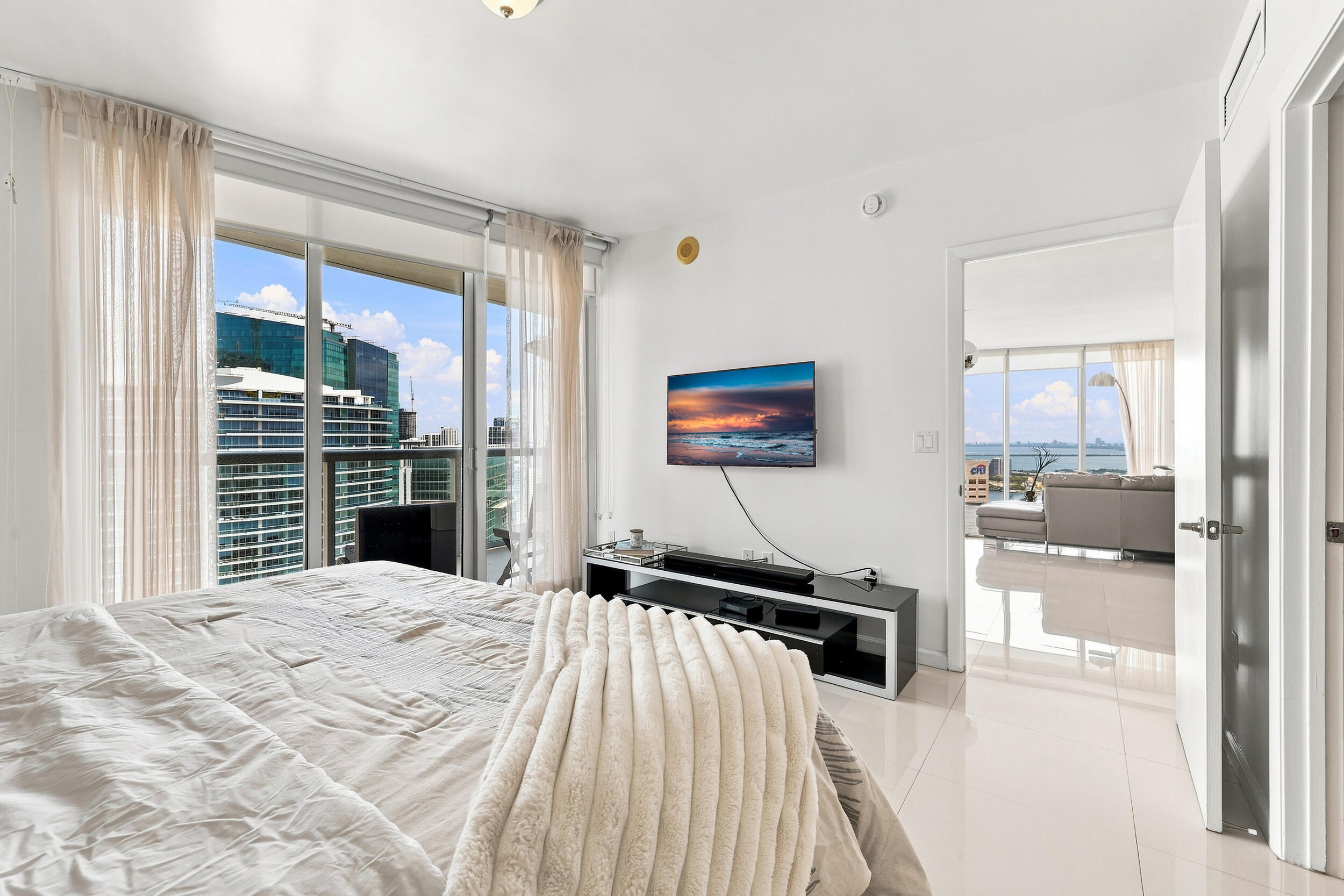 465 BRICKELL #5102, Miami FL 33131