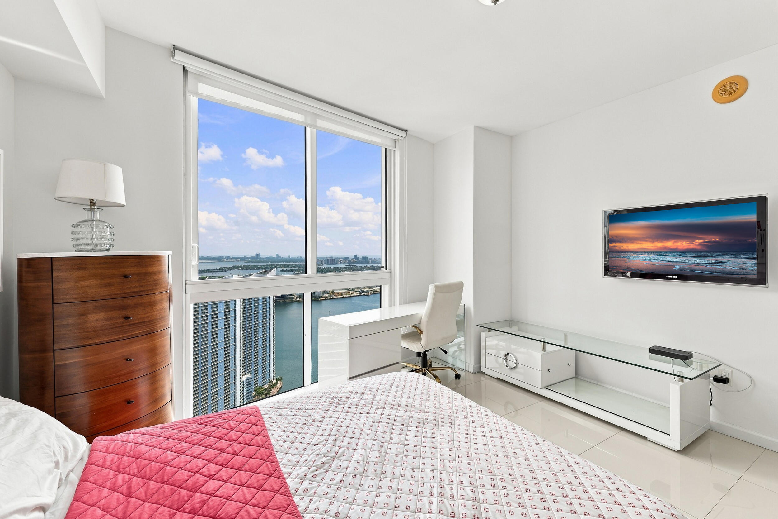 465 BRICKELL #5102, Miami FL 33131