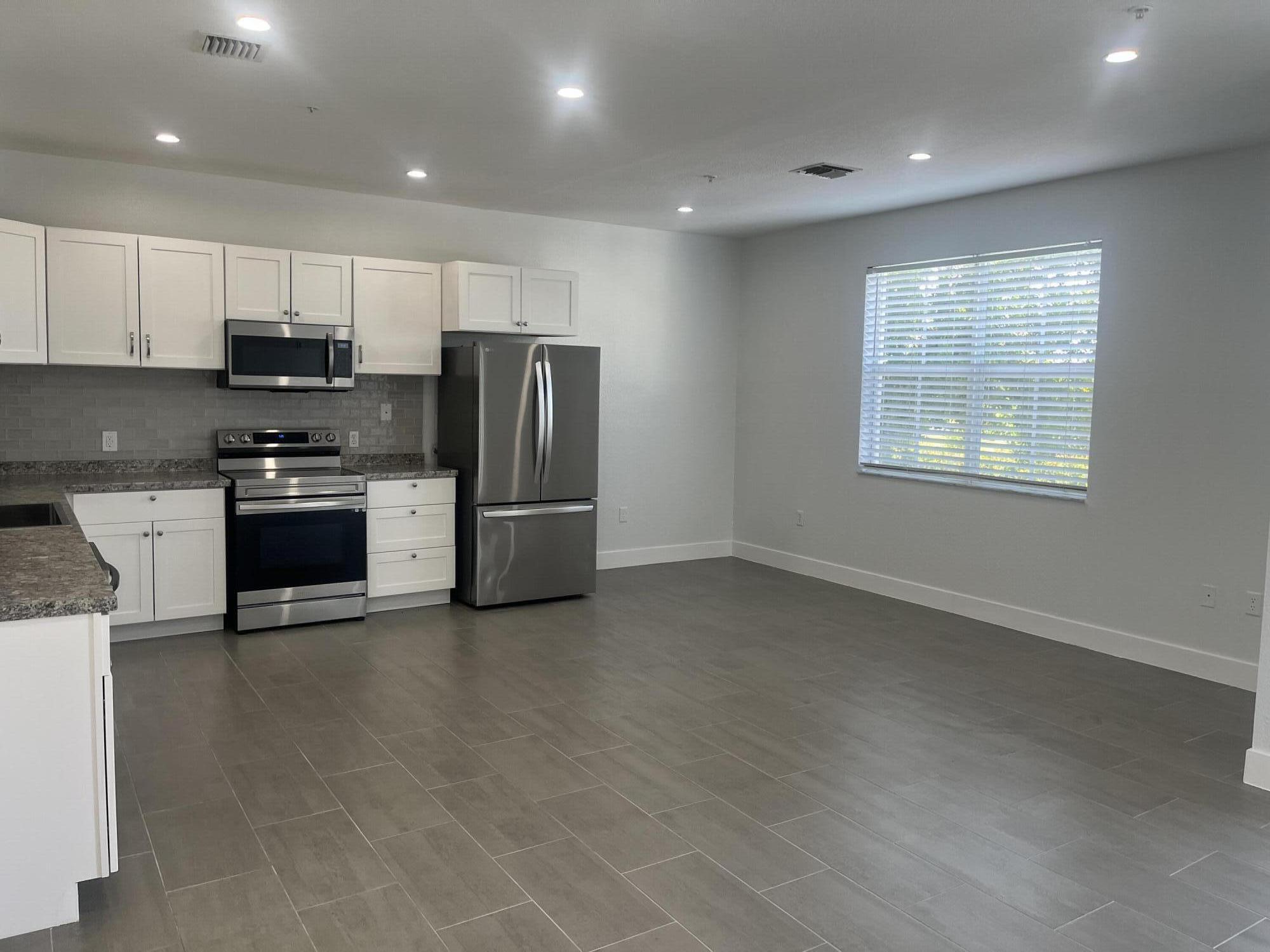 2137 SHOMA #156, Royal Palm Beach FL 33414
