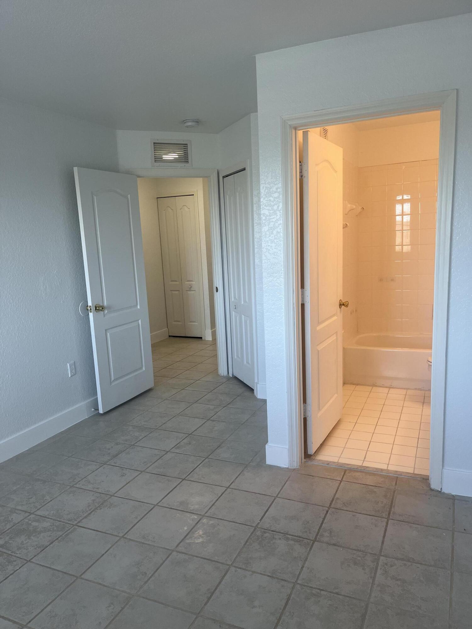 2137 SHOMA #156, Royal Palm Beach FL 33414